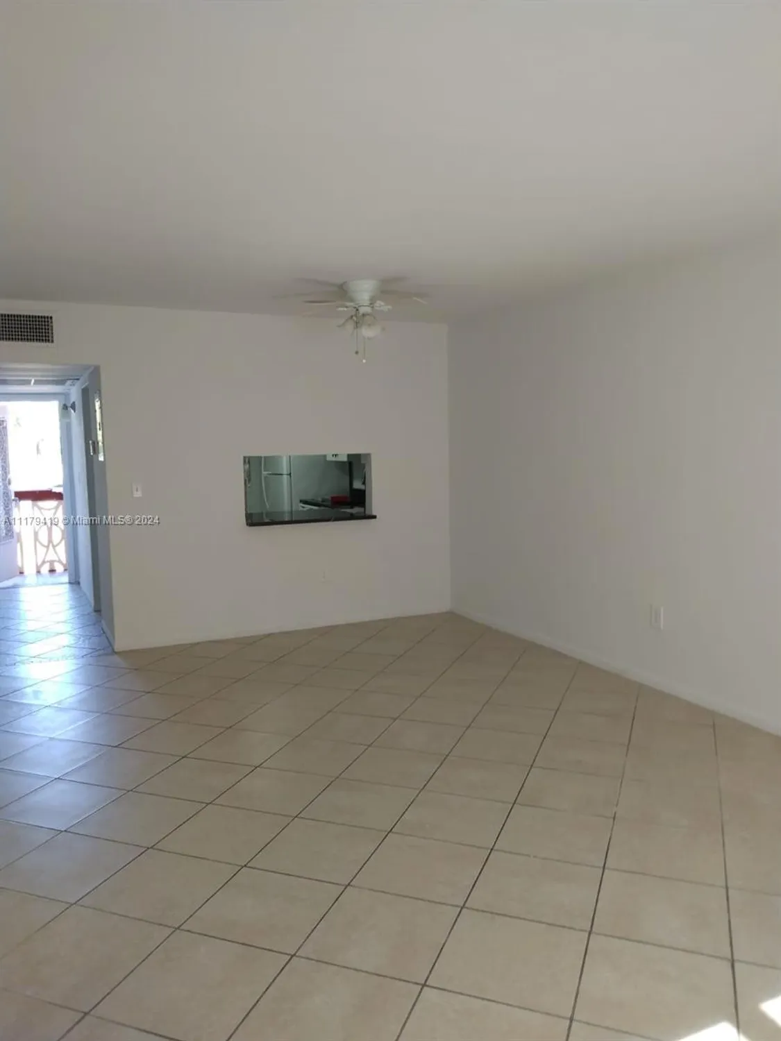 Property Slideshow image 12 of 26 | 18900 ne 3rd ct apt 516, Miami, FL, 33179
