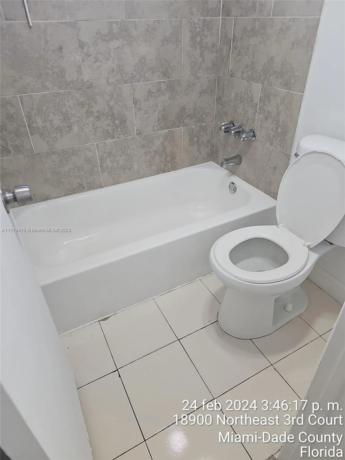Property Slideshow image 24 of 26 | 18900 ne 3rd ct apt 516, Miami, FL, 33179