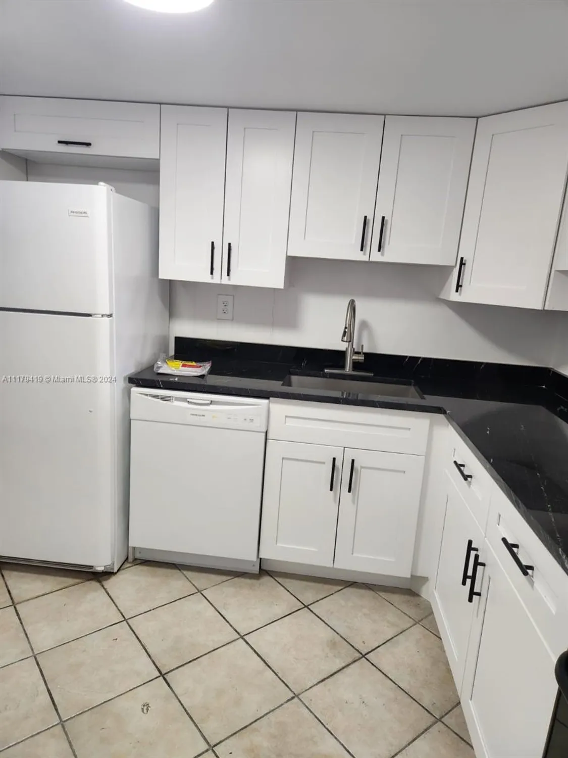 Property Slideshow image 20 of 26 | 18900 ne 3rd ct apt 516, Miami, FL, 33179