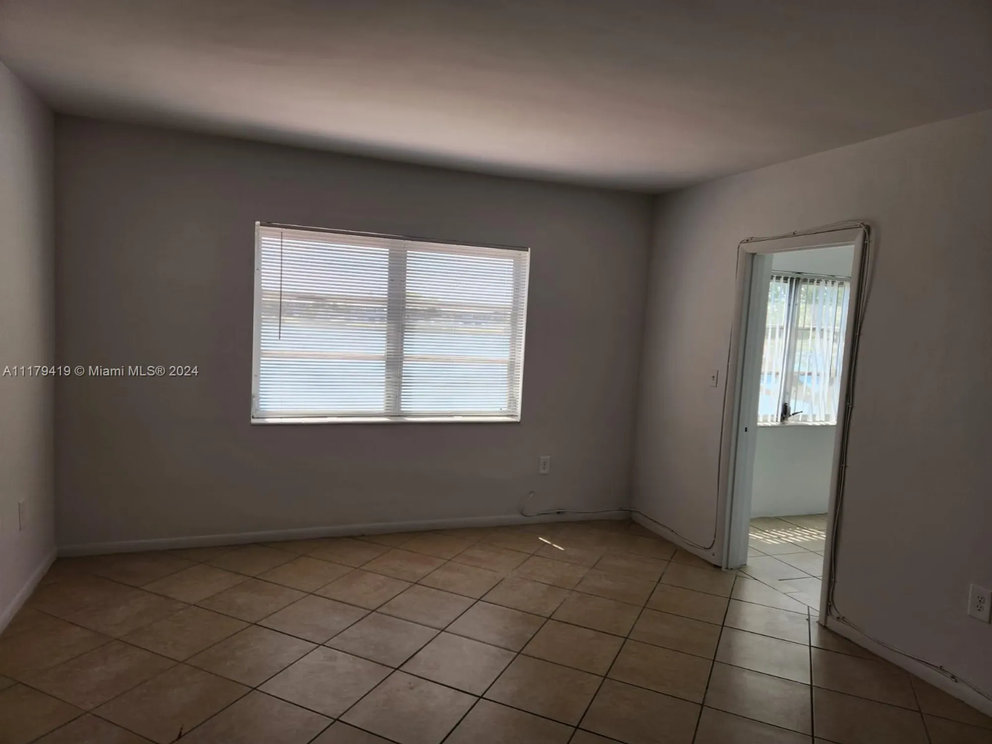 Property Slideshow image 22 of 26 | 18900 ne 3rd ct apt 516, Miami, FL, 33179