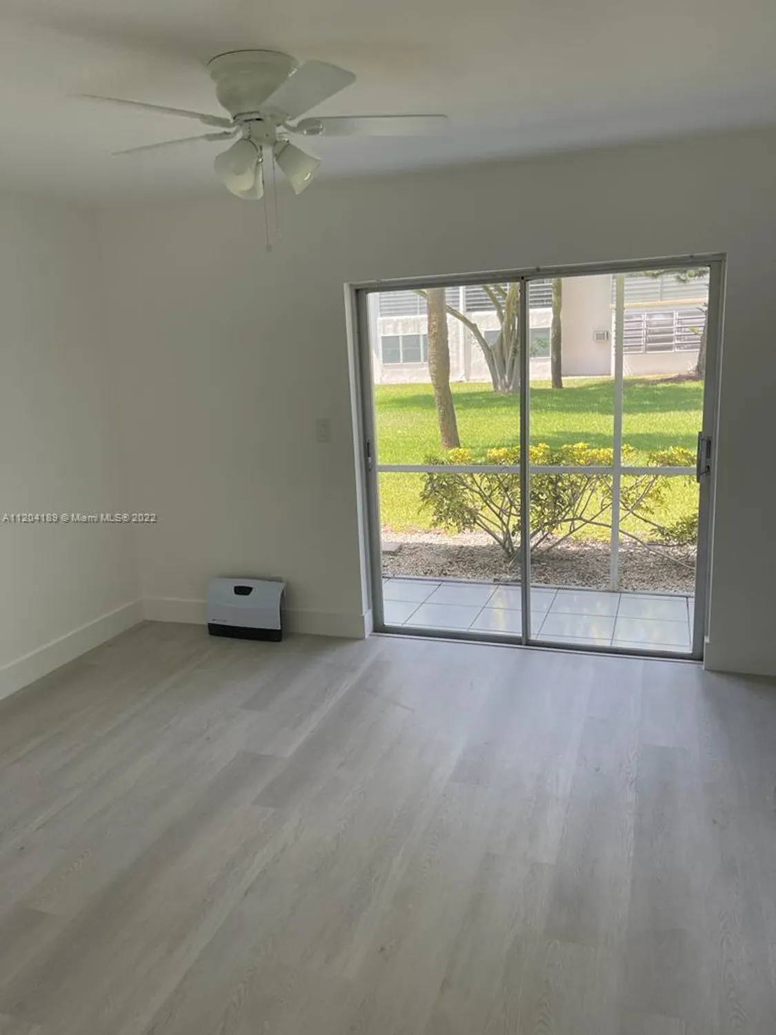 Property Slideshow image 17 of 18 | 155 easthampton g # 155, West Palm Beach, FL, 33417