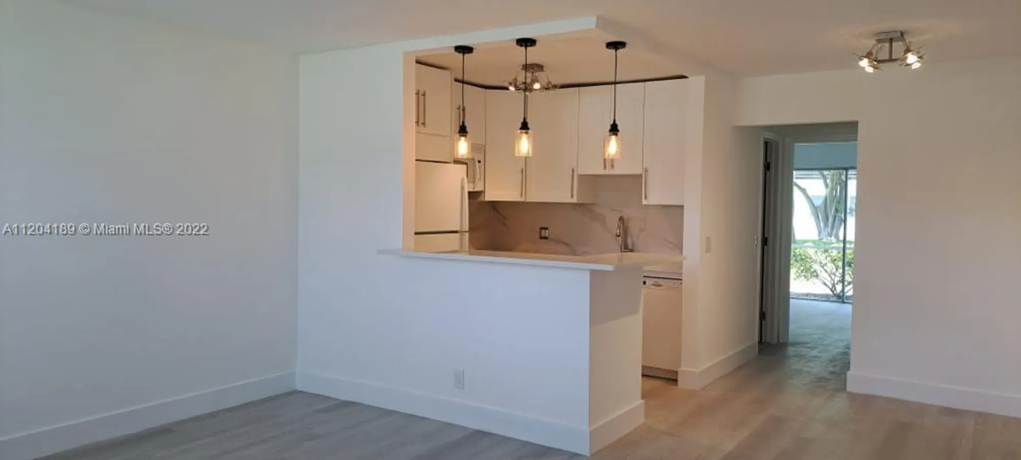 Property Slideshow image 4 of 18 | 155 easthampton g # 155, West Palm Beach, FL, 33417