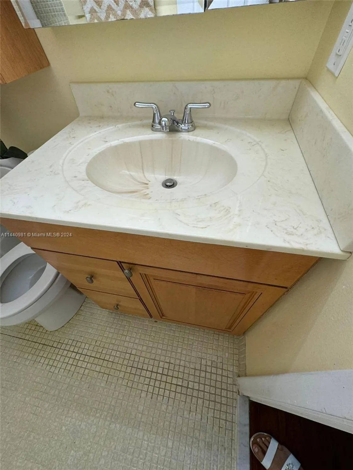 Property Slideshow image 14 of 24 | 221 kent m # 221, West Palm Beach, FL, 33417