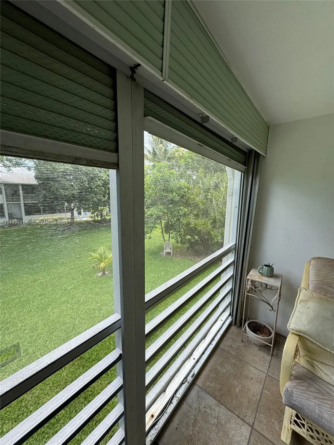 Property Slideshow image 5 of 24 | 221 kent m # 221, West Palm Beach, FL, 33417