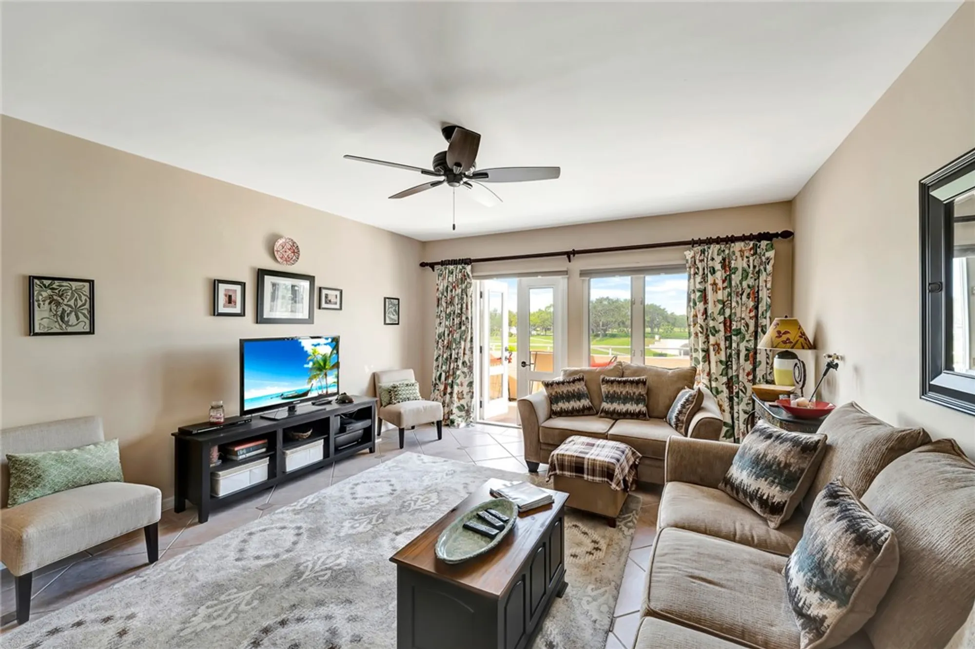 Property Slideshow image 10 of 36 | 5075 harmony cir apt 302, Vero Beach, FL, 32967