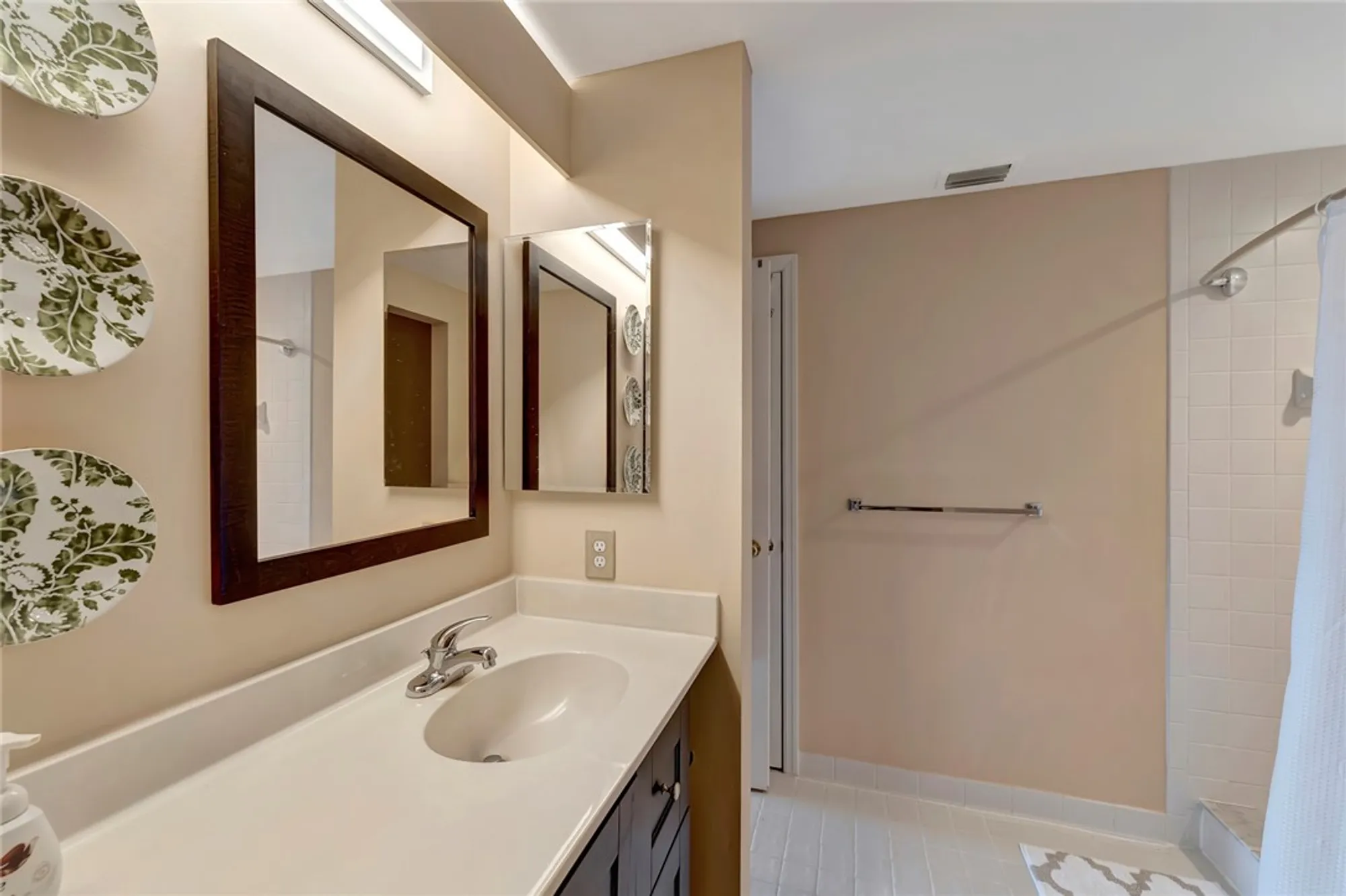 Property Slideshow image 29 of 36 | 5075 harmony cir apt 302, Vero Beach, FL, 32967