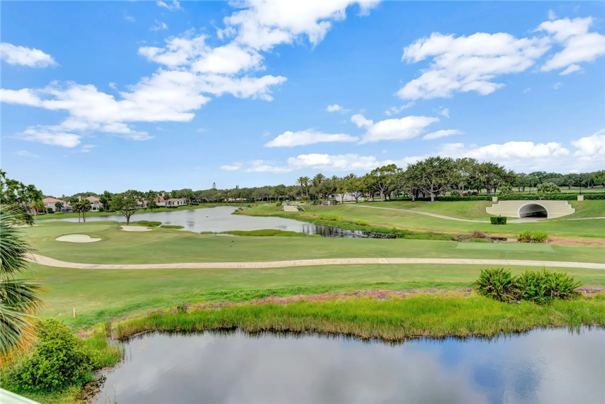 Property Slideshow image 22 of 36 | 5075 harmony cir apt 302, Vero Beach, FL, 32967