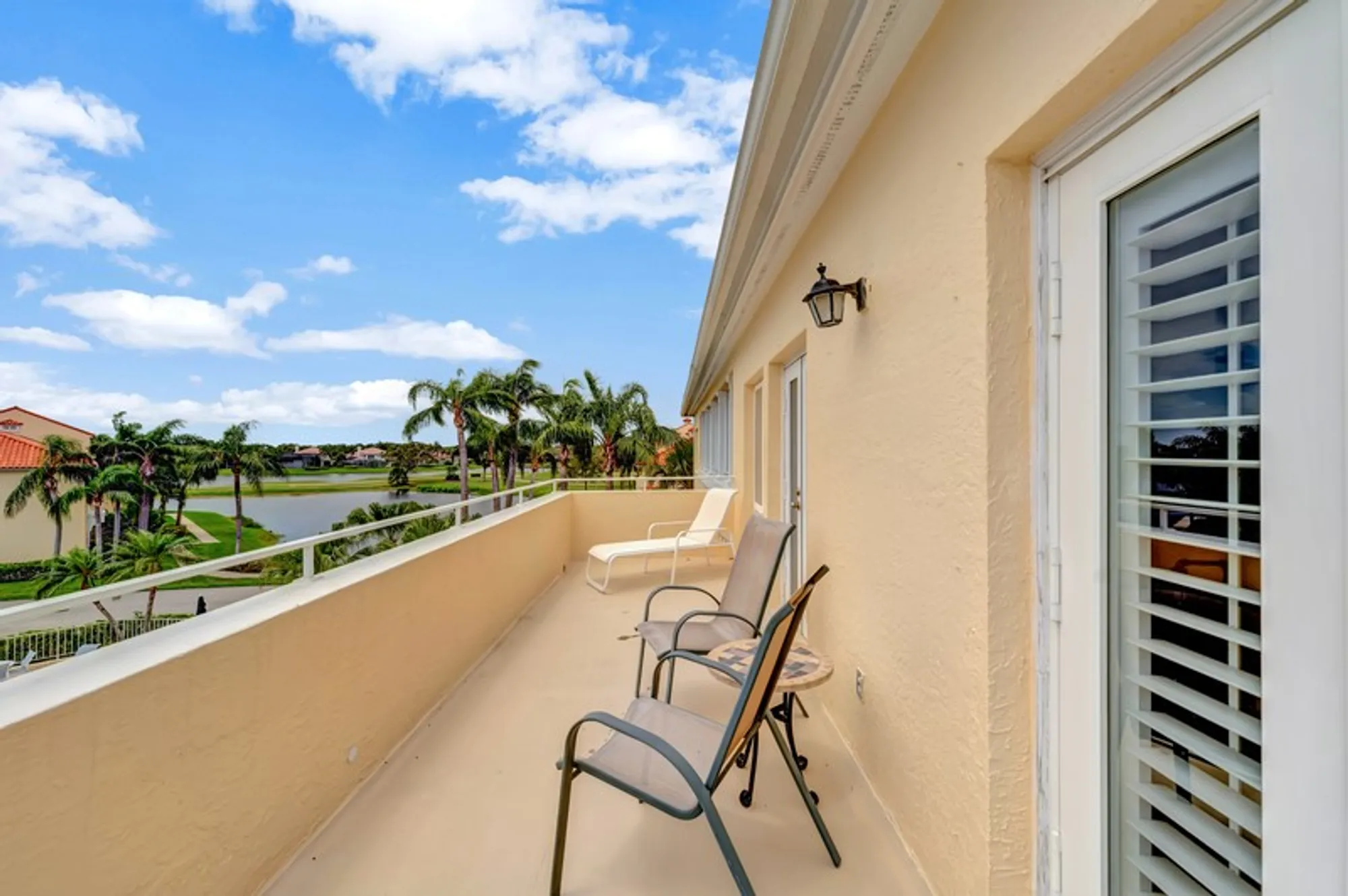 Property Slideshow image 17 of 34 | 5060 harmony cir apt 307, Vero Beach, FL, 32967