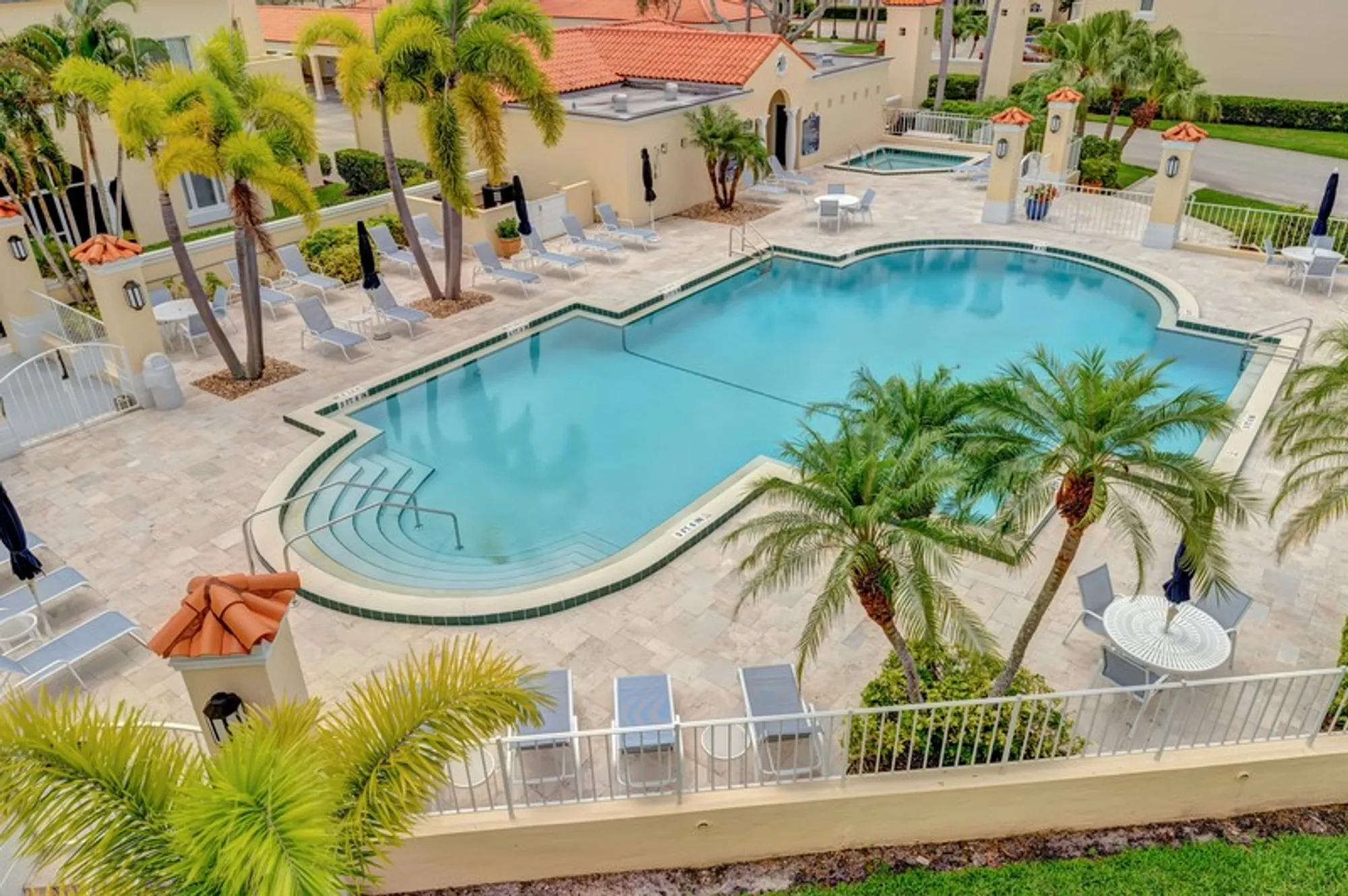 Property Slideshow image 18 of 34 | 5060 harmony cir apt 307, Vero Beach, FL, 32967
