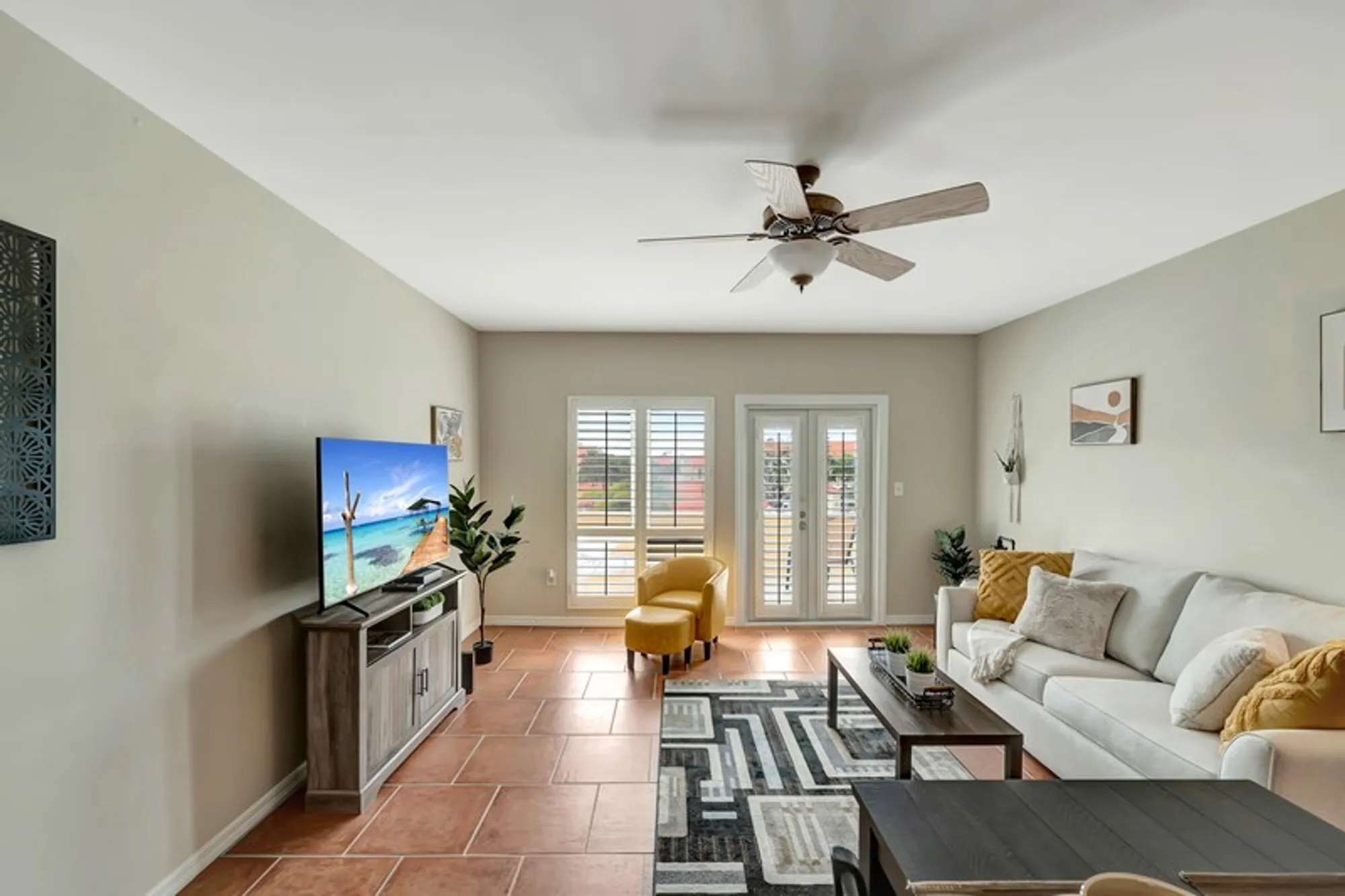 Property Slideshow image 9 of 34 | 5060 harmony cir apt 307, Vero Beach, FL, 32967