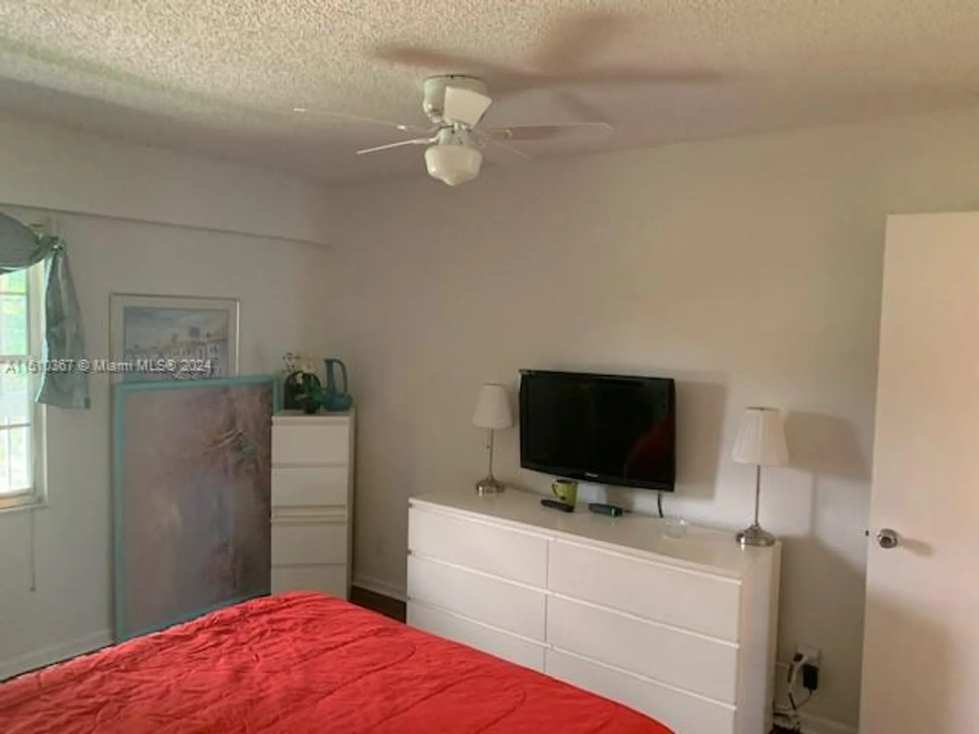 Property Slideshow image 12 of 22 | 300 sw 134th way apt 405e, Pembroke Pines, FL, 33027