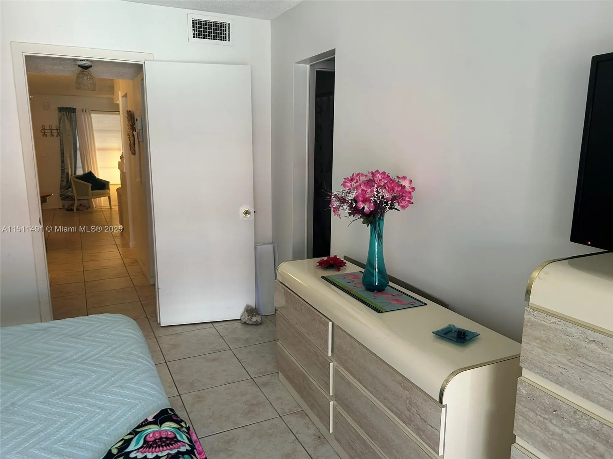 Property Slideshow image 13 of 74 | 2901 nw 47th ter 344b, Lauderdale Lakes, FL, 33313