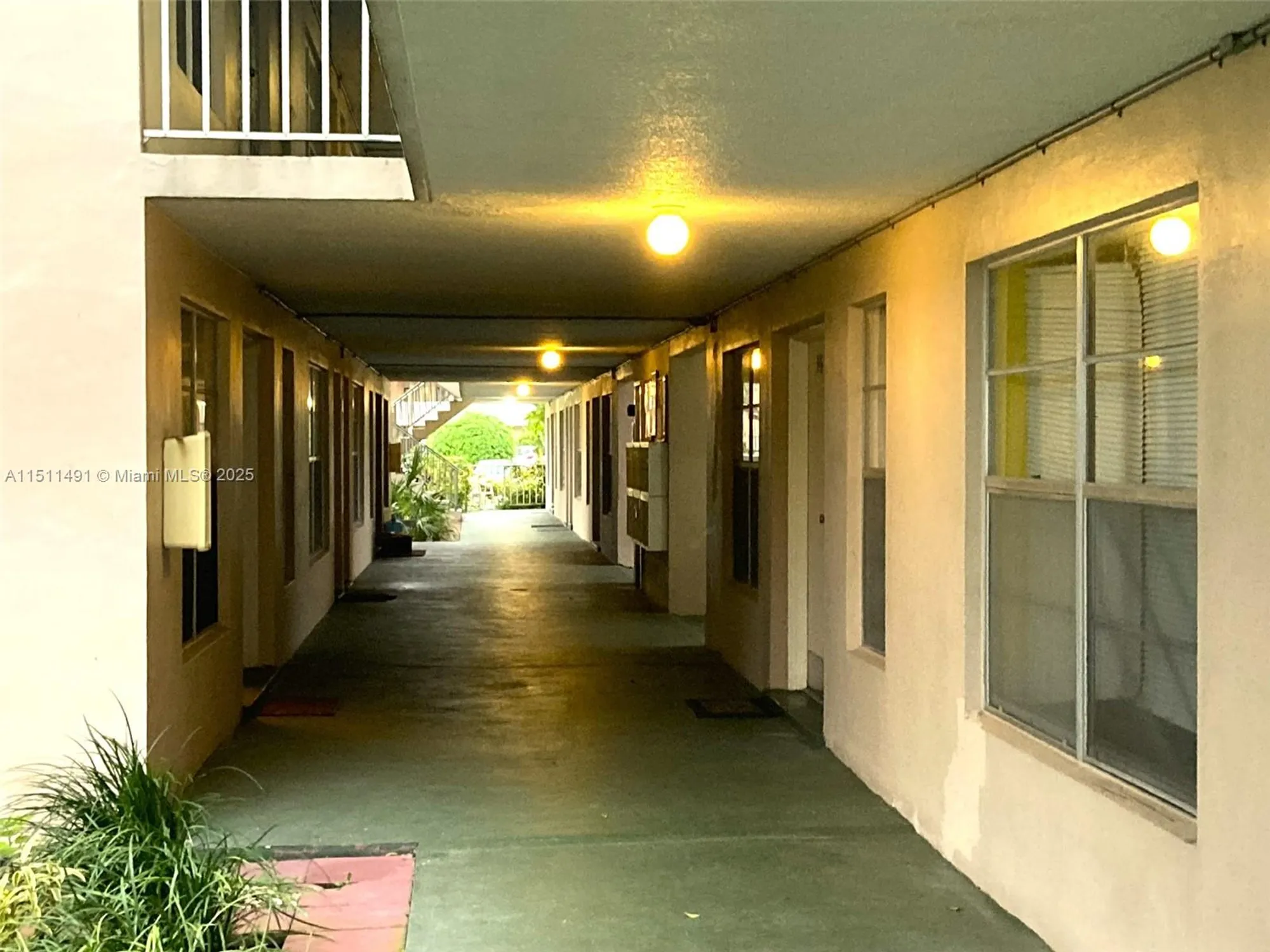 Property Slideshow image 28 of 74 | 2901 nw 47th ter 344b, Lauderdale Lakes, FL, 33313
