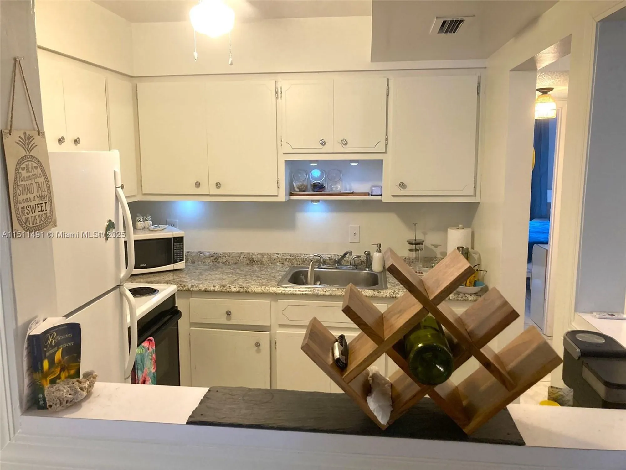 Property Slideshow image 6 of 74 | 2901 nw 47th ter 344b, Lauderdale Lakes, FL, 33313