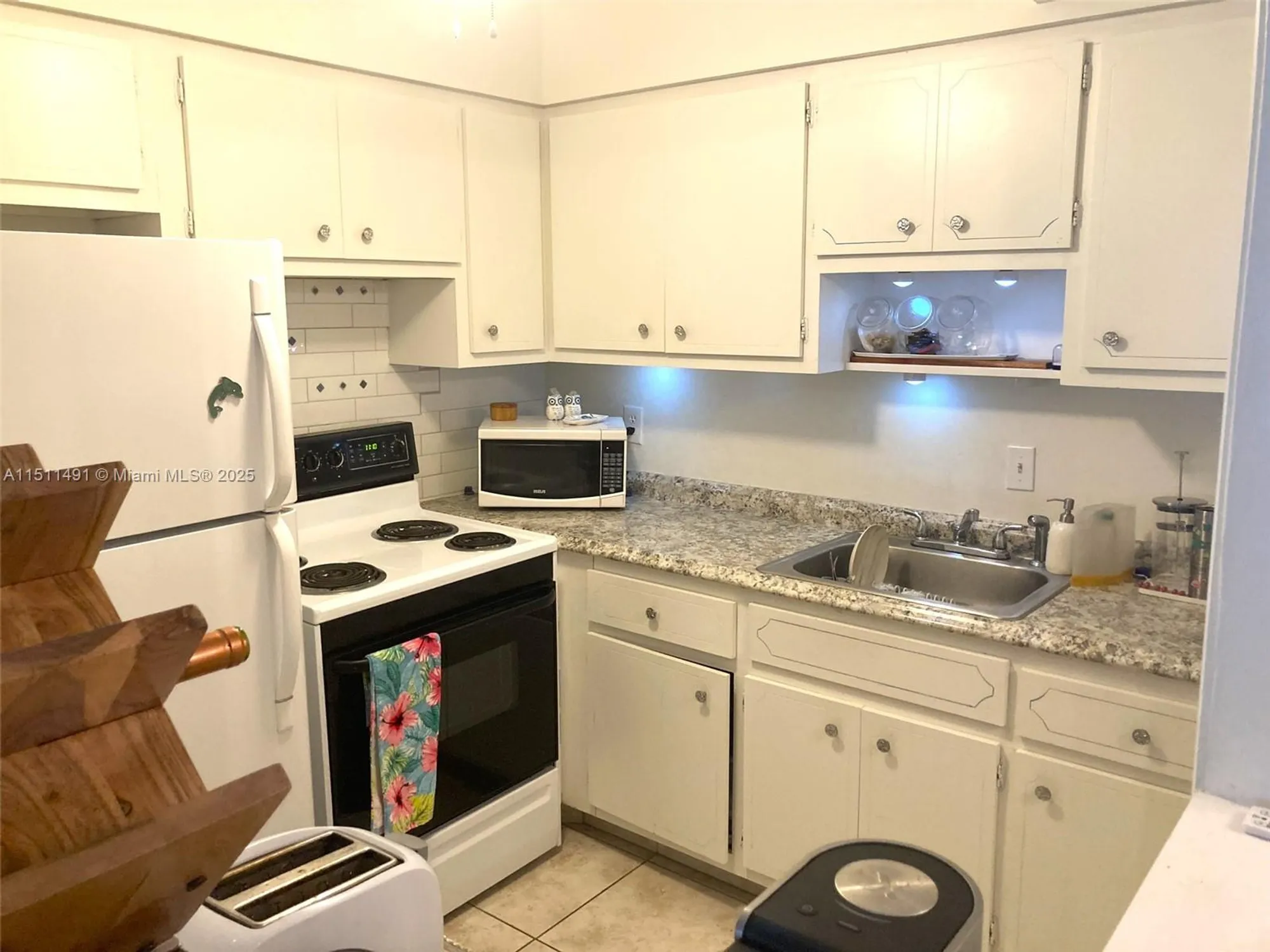 Property Slideshow image 7 of 74 | 2901 nw 47th ter 344b, Lauderdale Lakes, FL, 33313