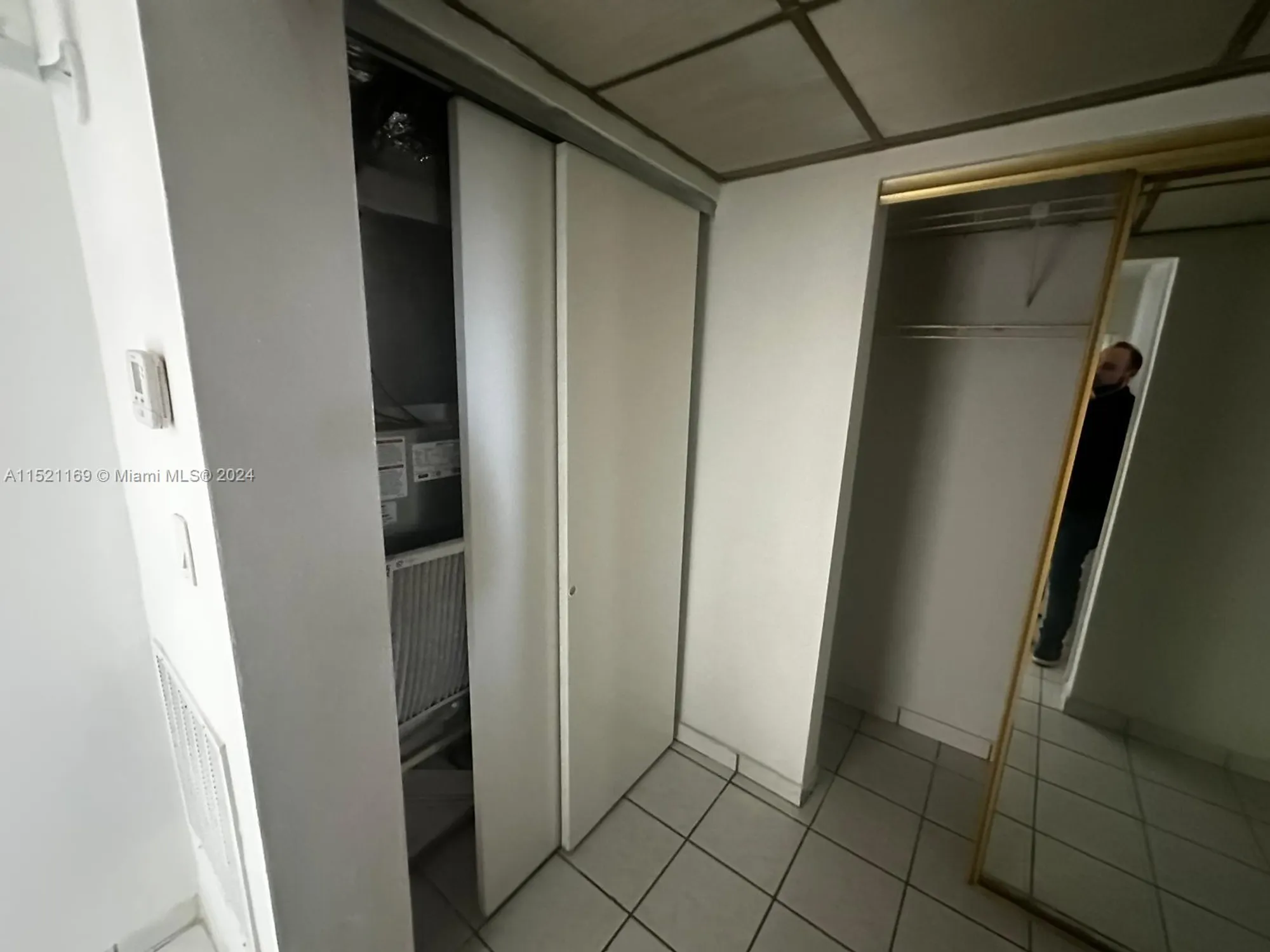 Property Slideshow image 5 of 14 | 18700 ne 3rd ct 626, Miami, FL, 33179