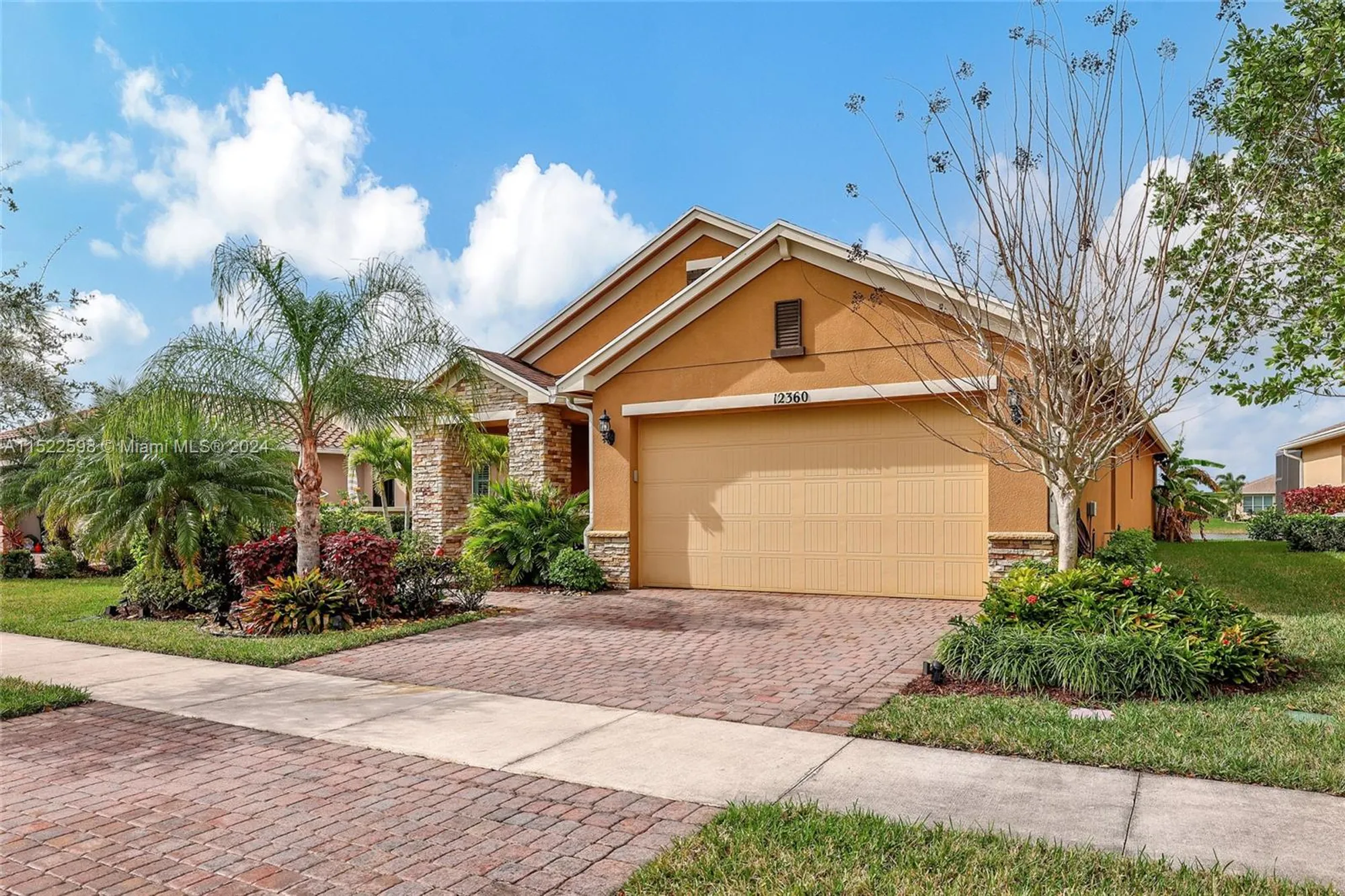 Property Slideshow image 2 of 61 | 12360 sw weeping willow ave, Port St Lucie, FL, 34987