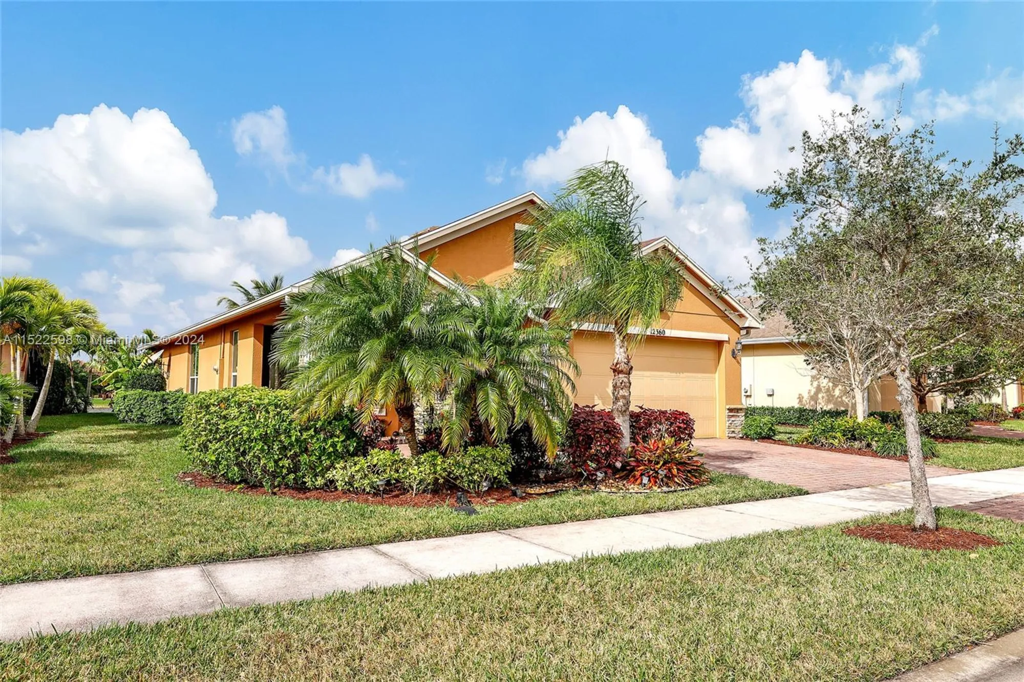 Property Slideshow image 3 of 61 | 12360 sw weeping willow ave, Port St Lucie, FL, 34987