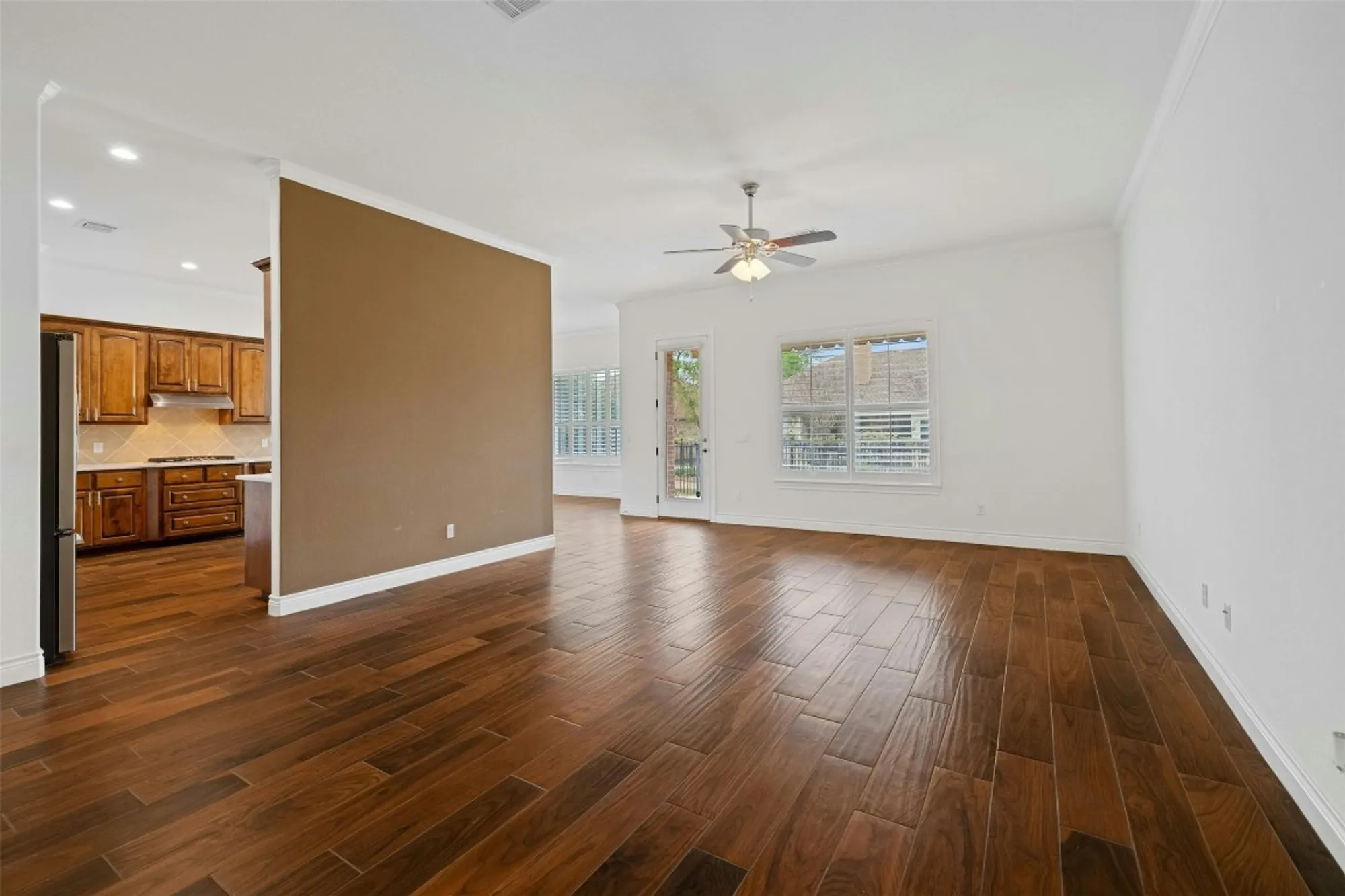 Property Slideshow image 16 of 33 | 815 lost maples trl, Georgetown, TX, 78633