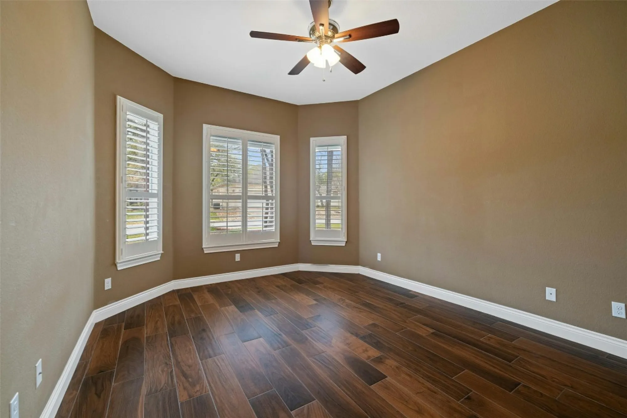 Property Slideshow image 25 of 33 | 815 lost maples trl, Georgetown, TX, 78633