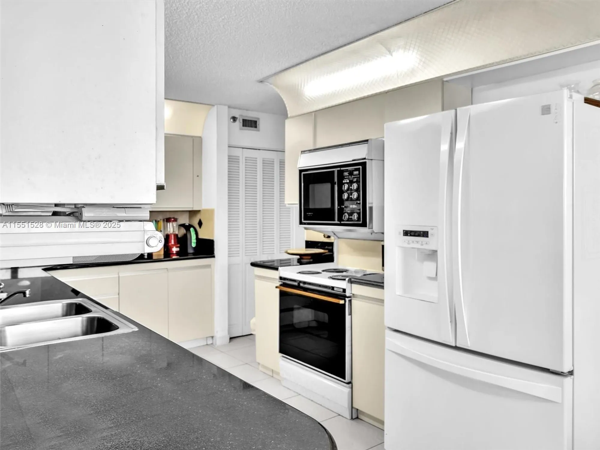 Property Slideshow image 25 of 61 | 1201 s ocean dr 1112n, Hollywood, FL, 33019