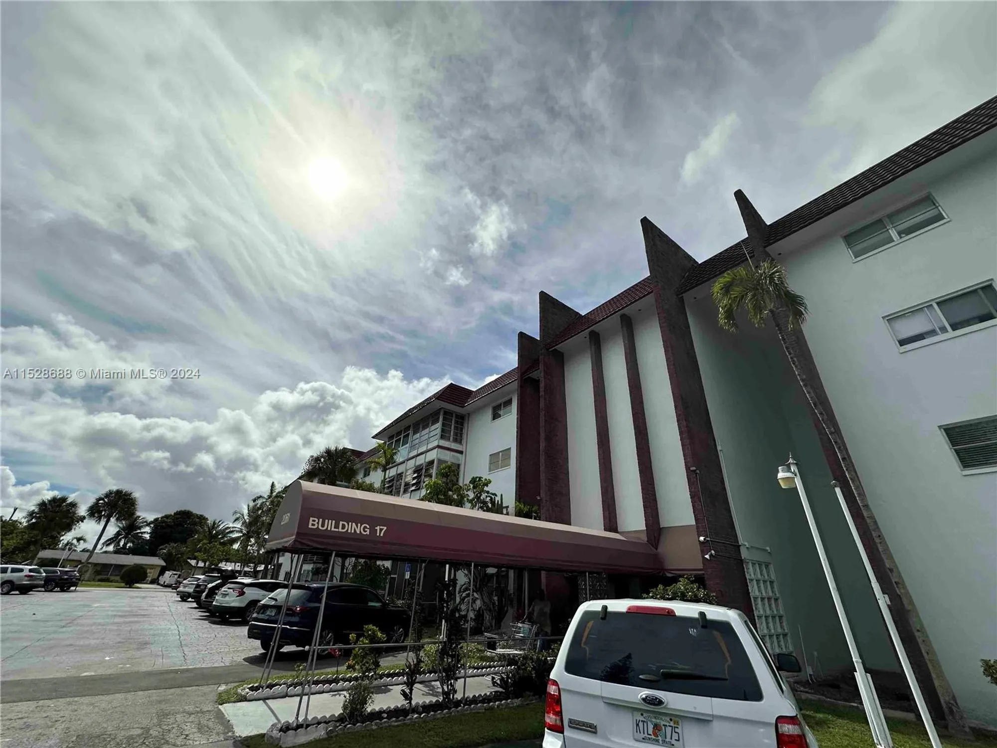 Property Slideshow image 1 of 17 | 2061 nw 47th ter 405, Lauderhill, FL, 33313