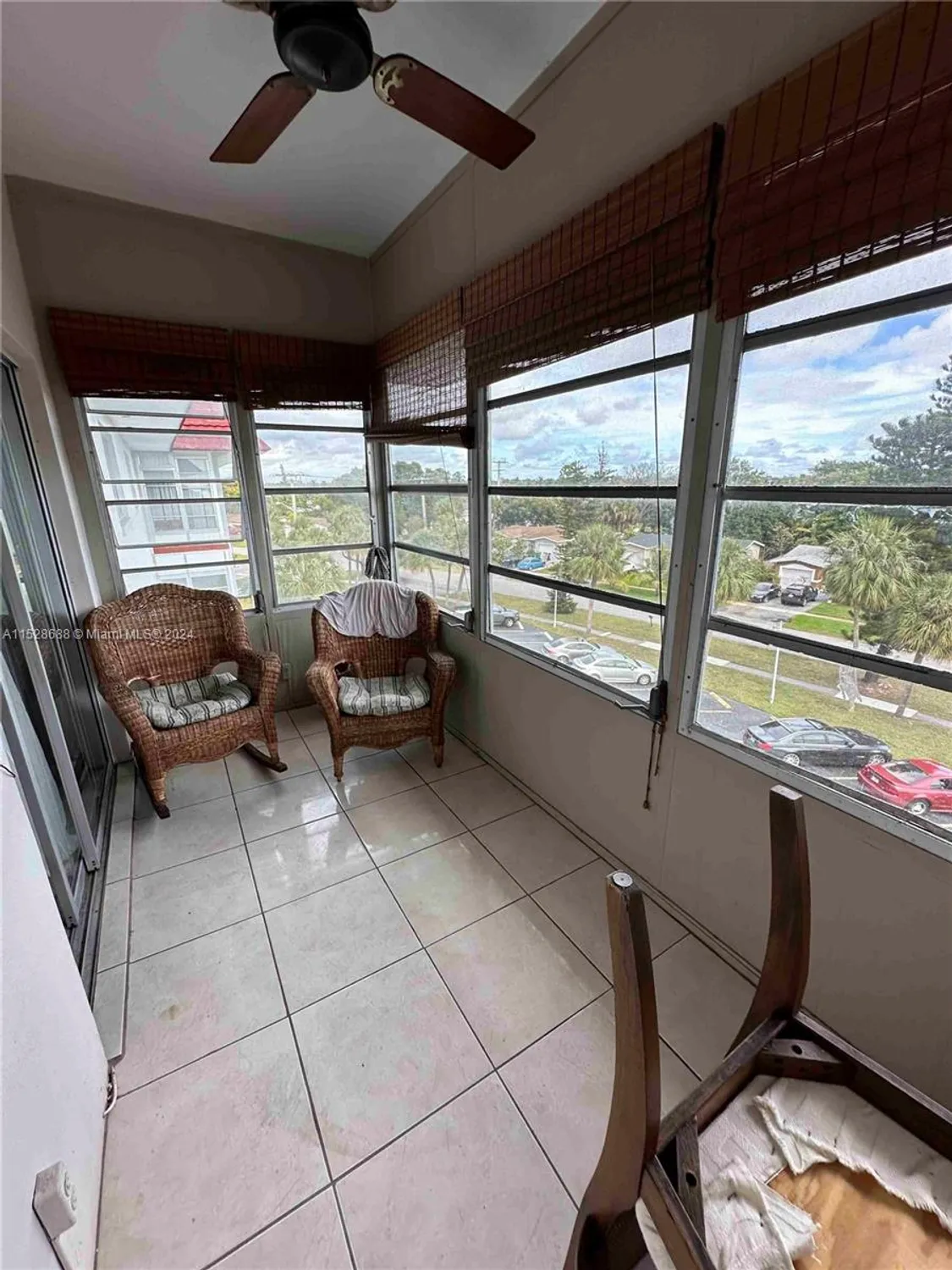 Property Slideshow image 11 of 17 | 2061 nw 47th ter 405, Lauderhill, FL, 33313