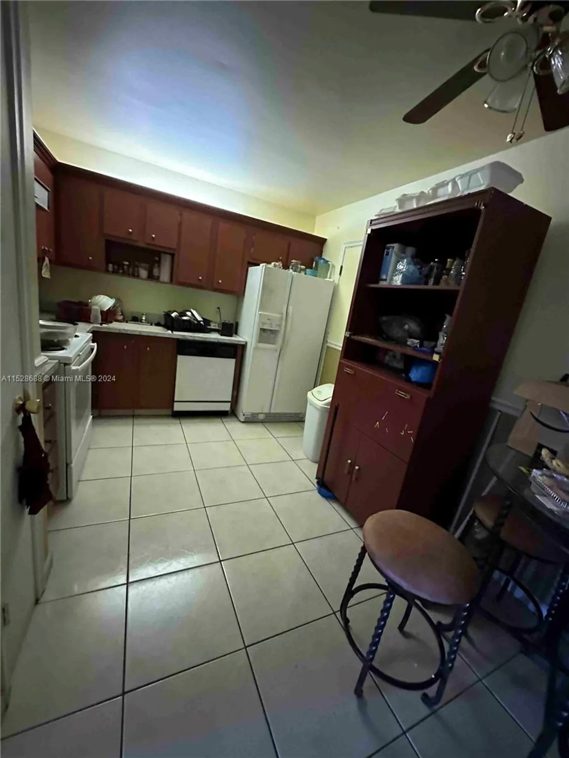 Property Slideshow image 9 of 17 | 2061 nw 47th ter 405, Lauderhill, FL, 33313