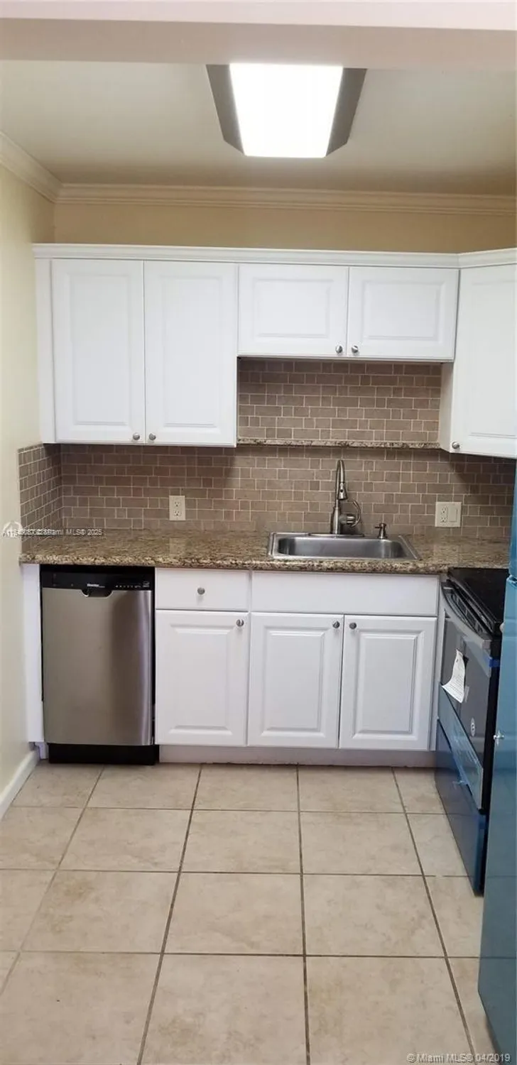 Property Slideshow image 3 of 25 | 366 fanshaw i # 366, Boca Raton, FL, 33434