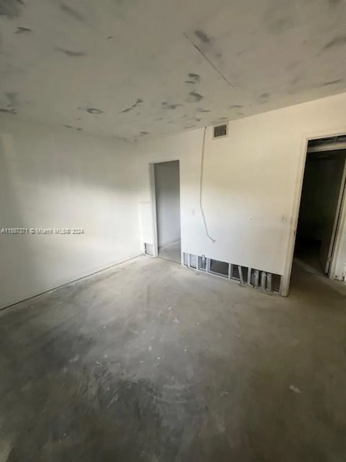 Property Slideshow image 17 of 30 | 12701 sw 14th st 103j, Pembroke Pines, FL, 33027