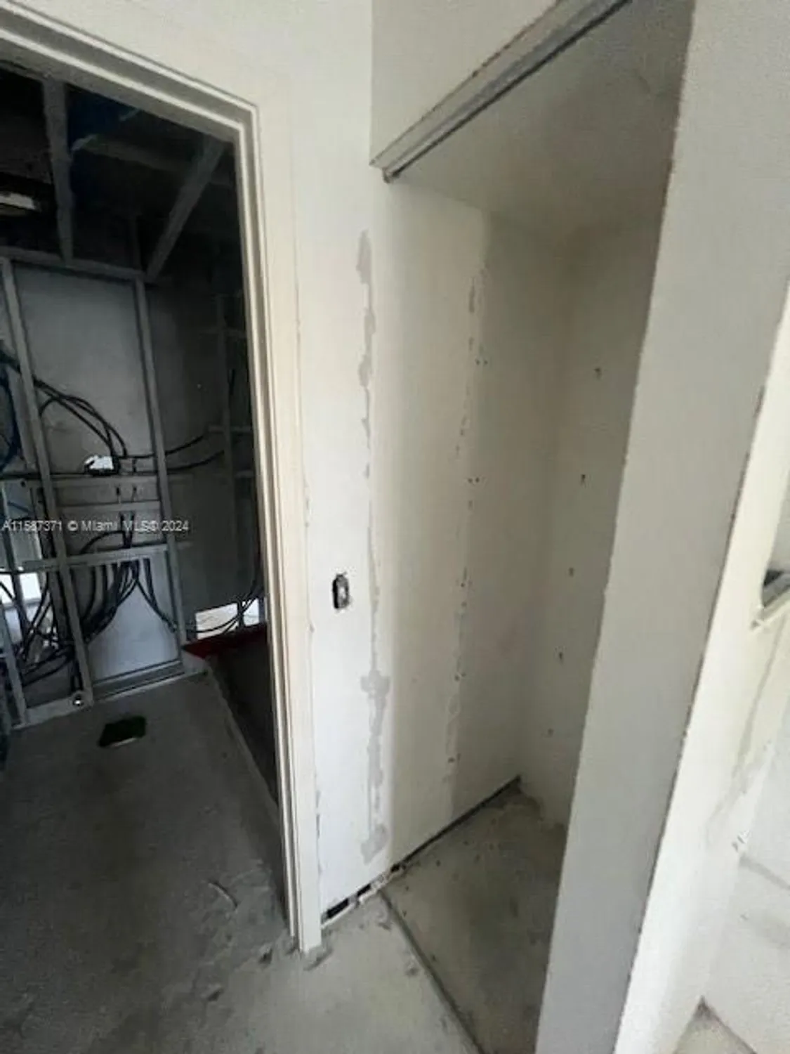 Property Slideshow image 25 of 30 | 12701 sw 14th st 103j, Pembroke Pines, FL, 33027