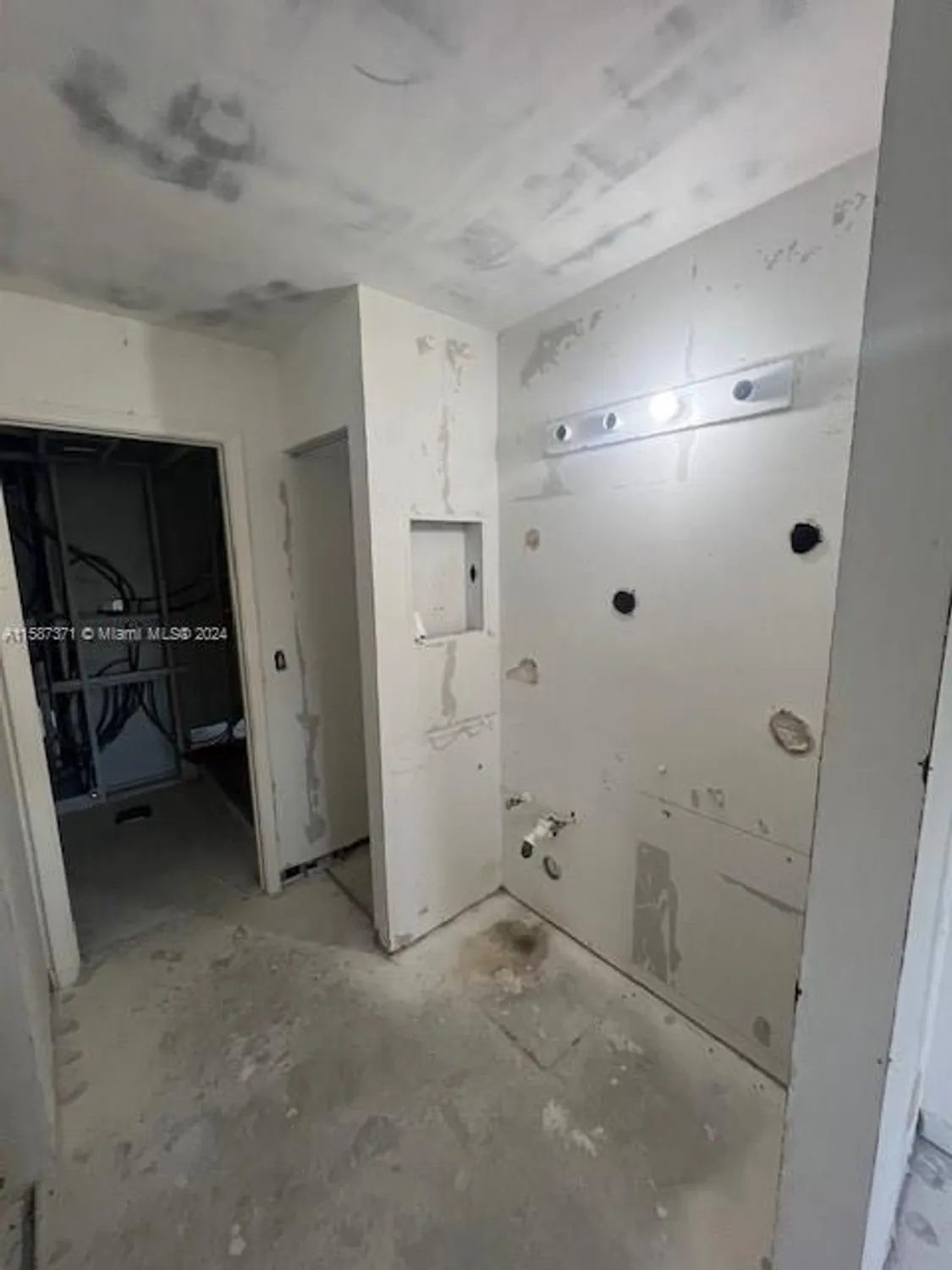 Property Slideshow image 27 of 30 | 12701 sw 14th st 103j, Pembroke Pines, FL, 33027