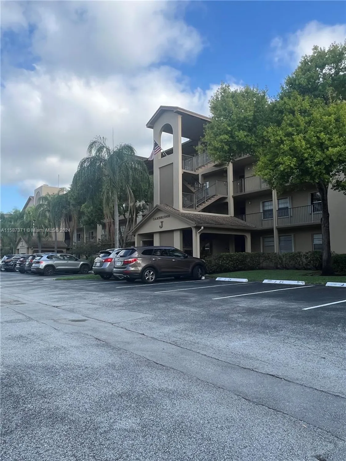 Property Slideshow image 5 of 30 | 12701 sw 14th st 103j, Pembroke Pines, FL, 33027