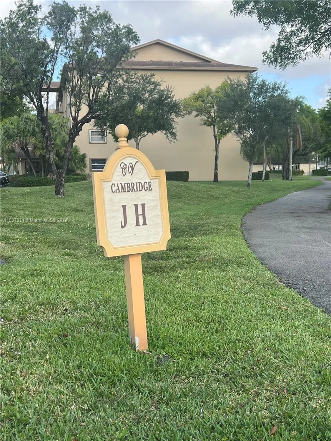 Property Slideshow image 6 of 30 | 12701 sw 14th st 103j, Pembroke Pines, FL, 33027