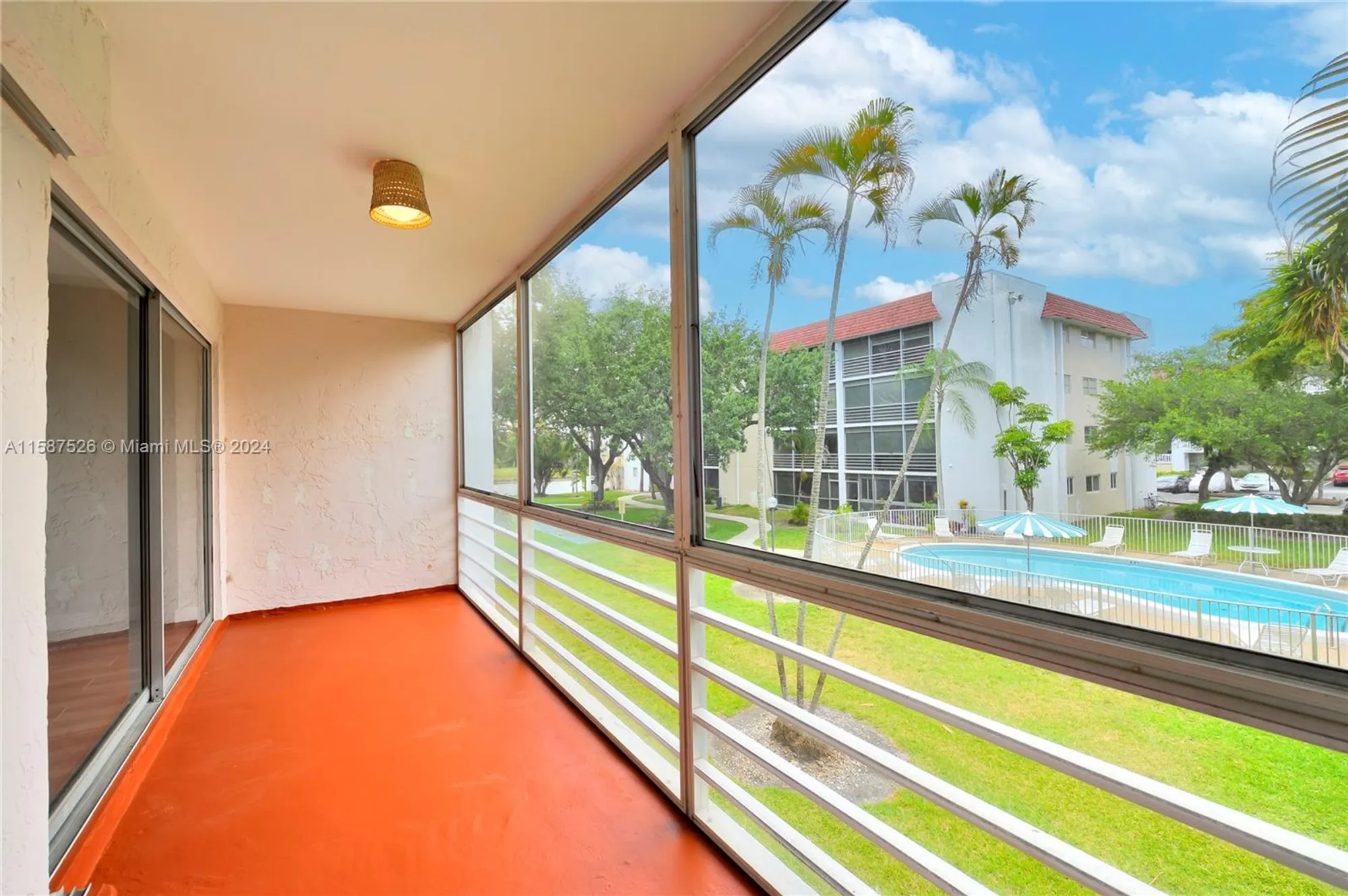 Property Slideshow image 15 of 31 | 3571 inverrary dr 202, Lauderhill, FL, 33319