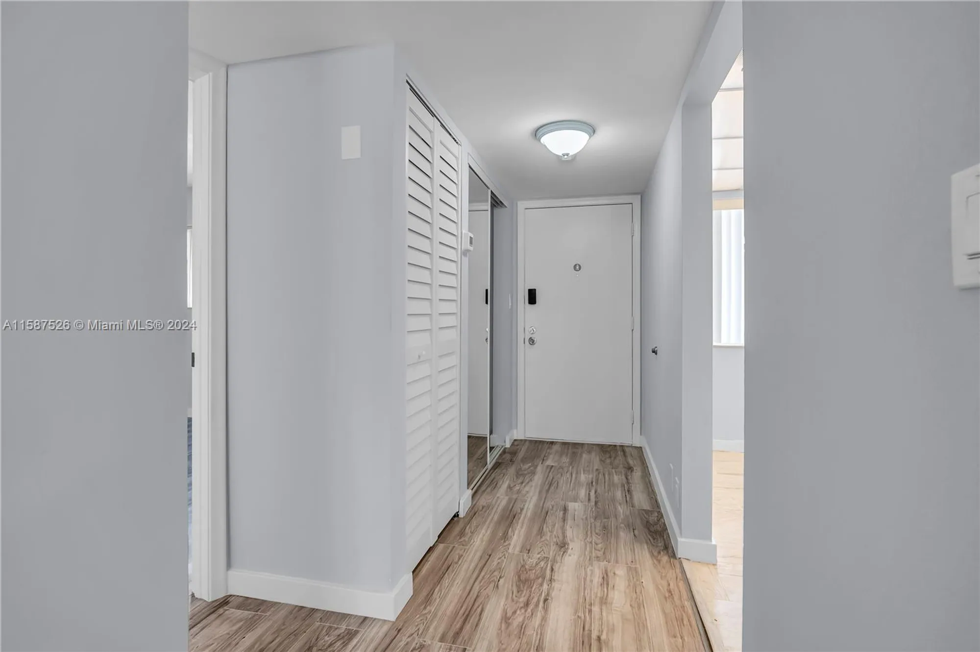 Property Slideshow image 4 of 31 | 3571 inverrary dr 202, Lauderhill, FL, 33319