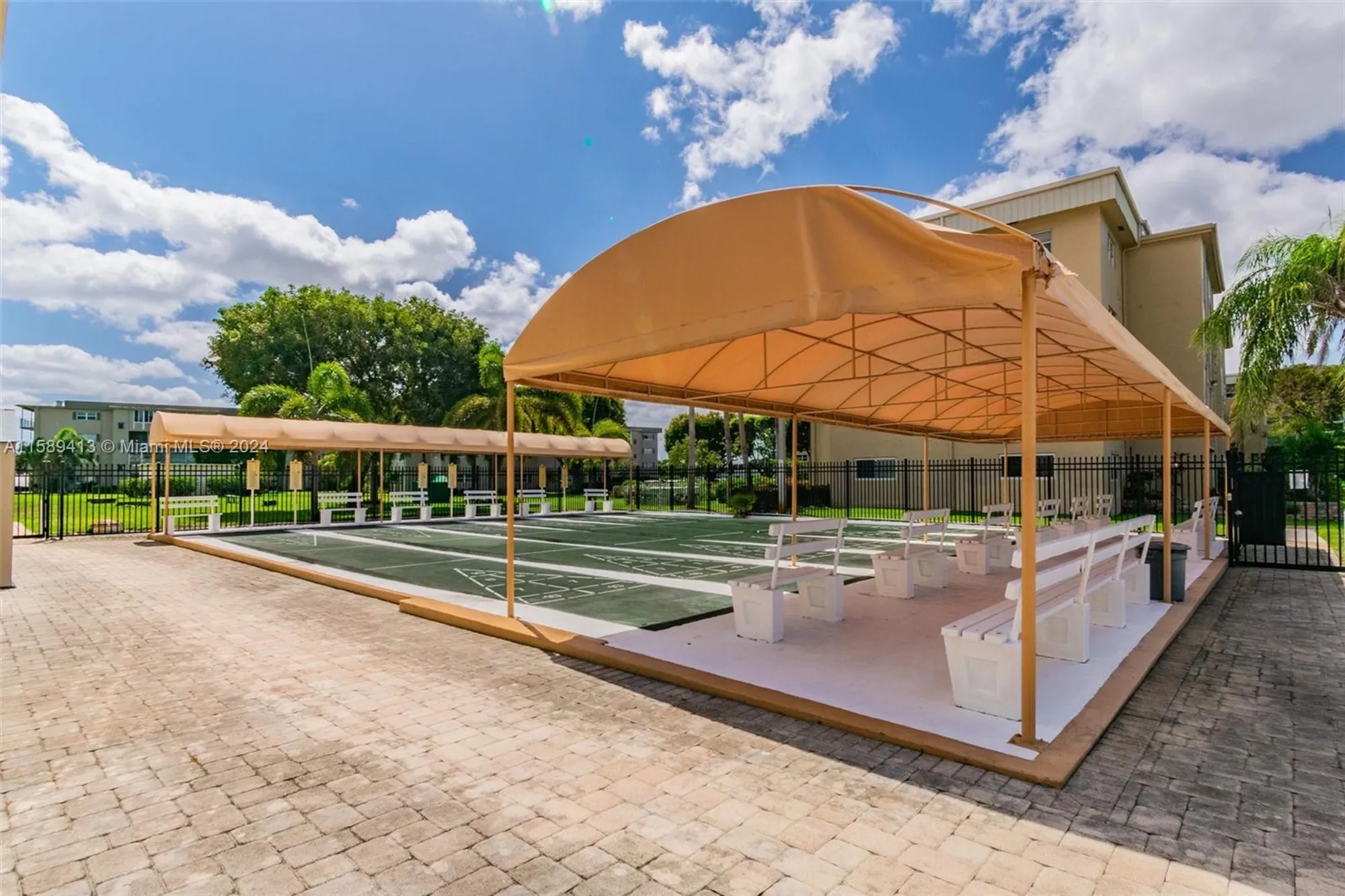 Property Slideshow image 24 of 32 | 2300 ne 1st ln 106, Boynton Beach, FL, 33435