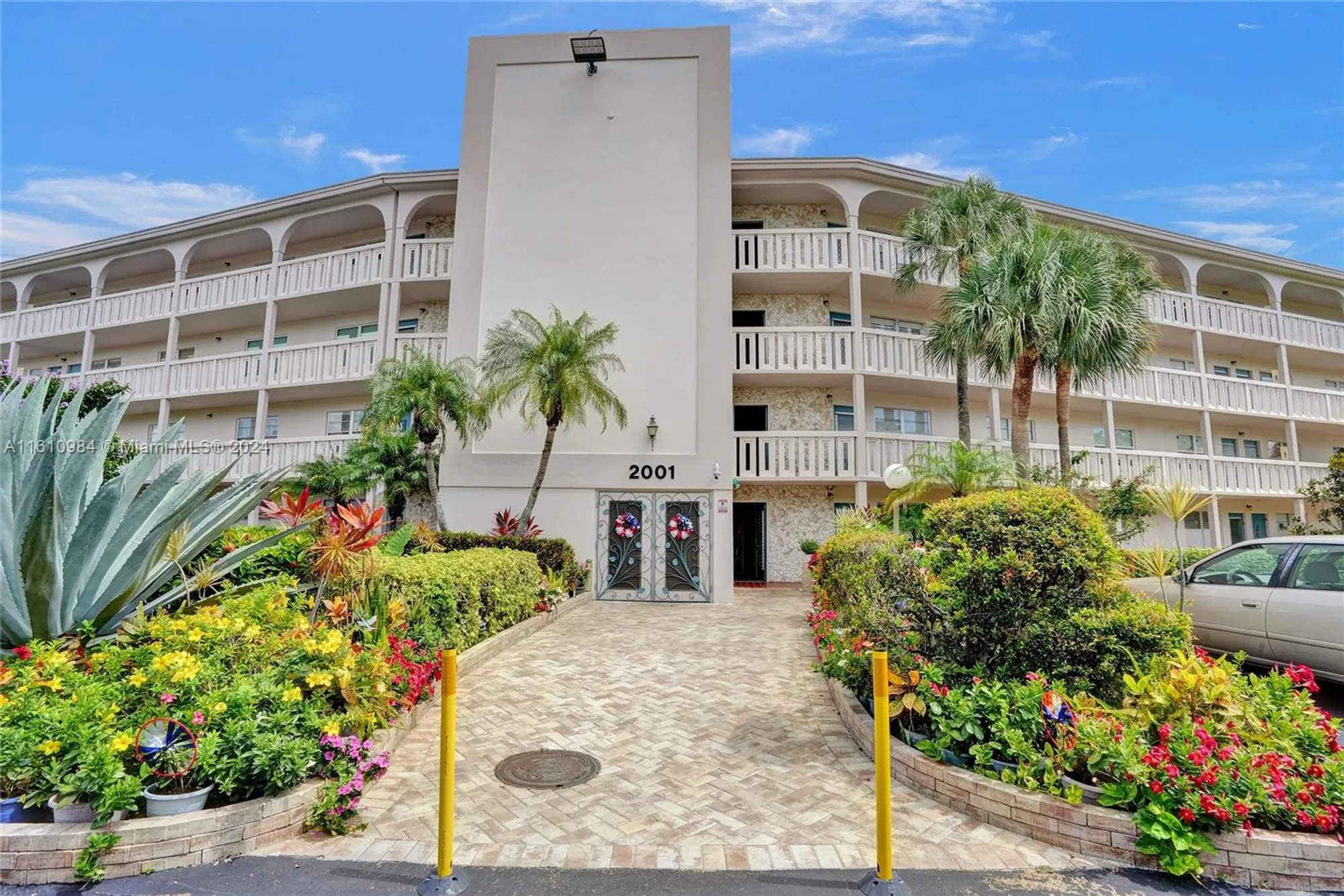 Property Slideshow image 44 of 71 | 2001 granada dr l3, Coconut Creek, FL, 33066