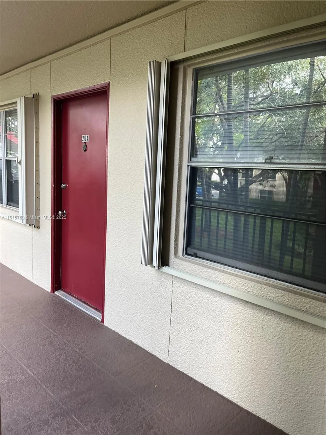 Property Slideshow image 8 of 35 | 200 sw 132nd way apt 204l, Pembroke Pines, FL, 33027