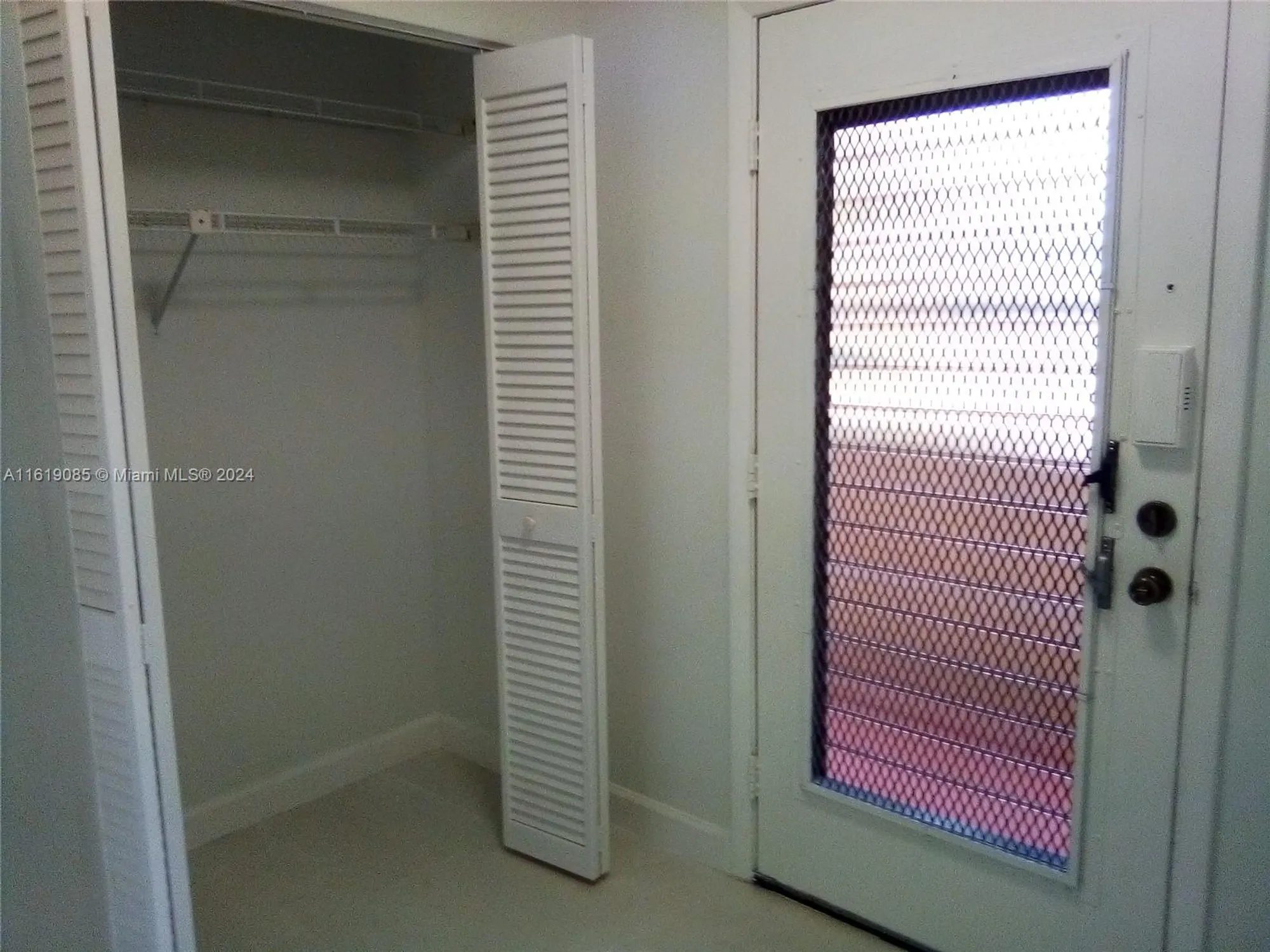 Property Slideshow image 16 of 62 | 6085 n sabal palm blvd apt 204, Tamarac, FL, 33319