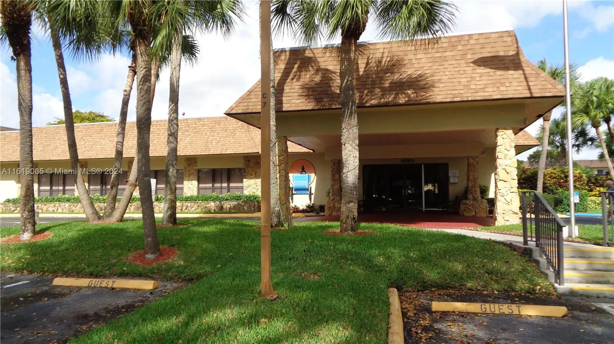 Property Slideshow image 41 of 62 | 6085 n sabal palm blvd apt 204, Tamarac, FL, 33319