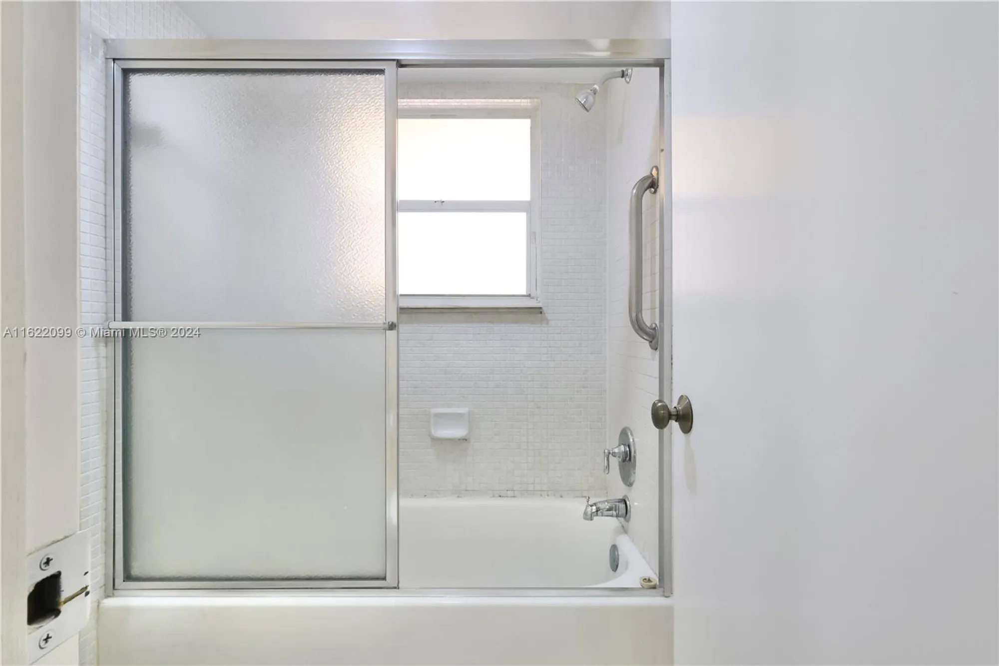 Property Slideshow image 14 of 25 | 6870 royal palm blvd apt 210m, Margate, FL, 33063