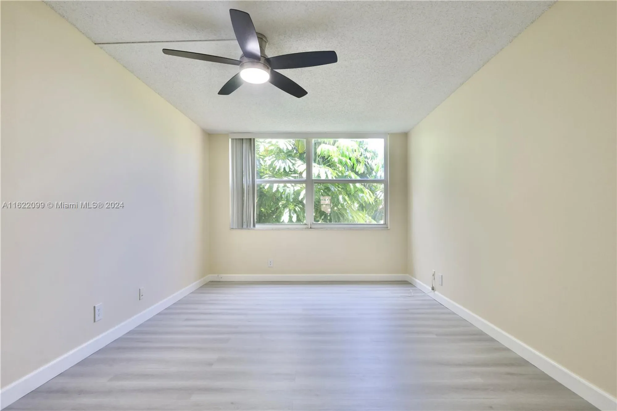 Property Slideshow image 9 of 25 | 6870 royal palm blvd apt 210m, Margate, FL, 33063
