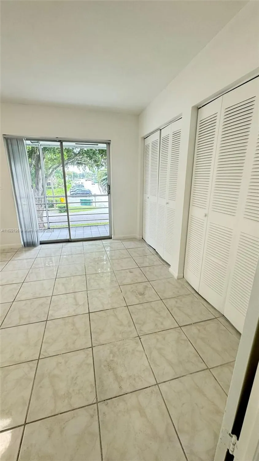 Property Slideshow image 19 of 37 | 163 coventry g # 163, West Palm Beach, FL, 33417