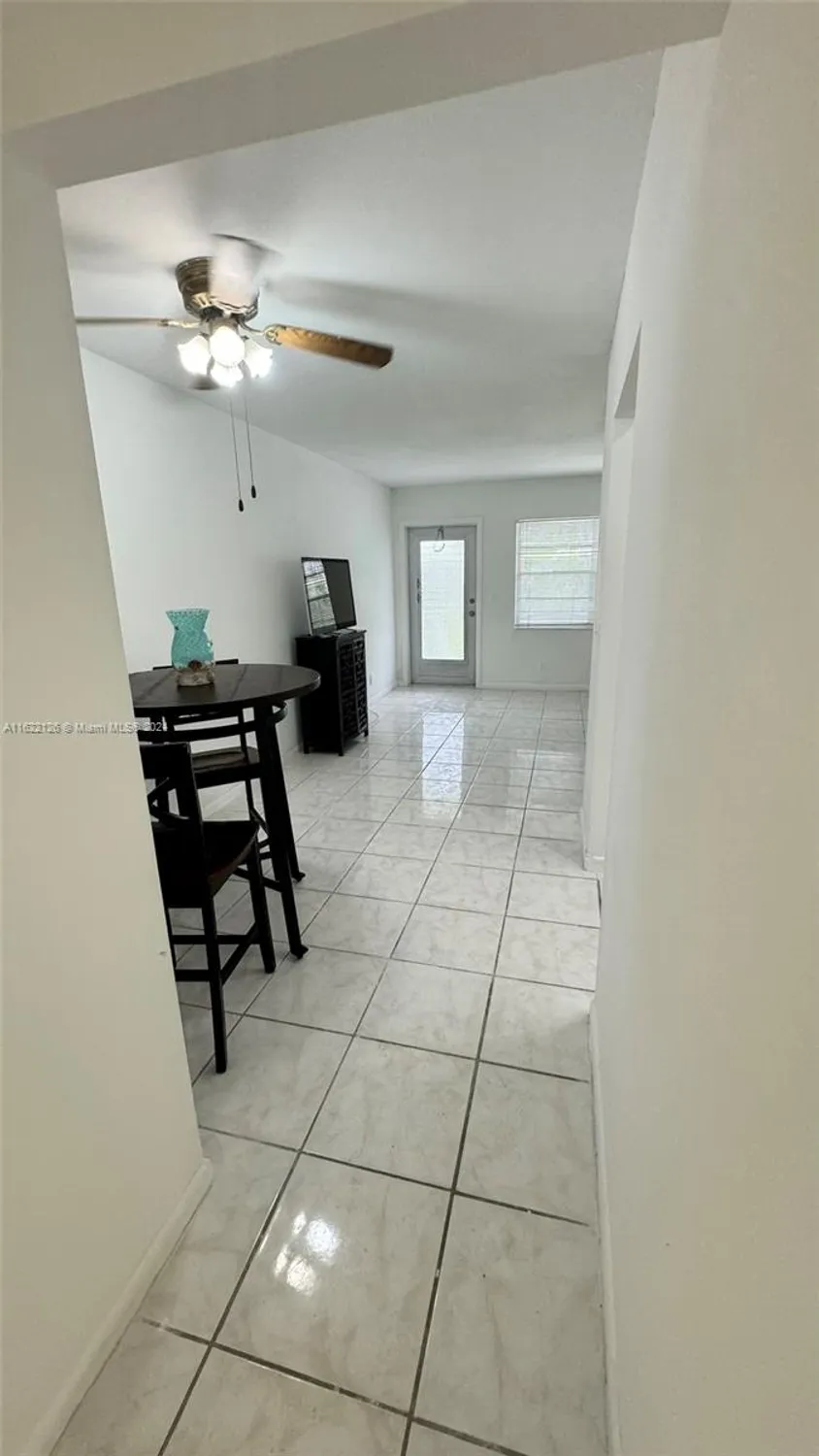 Property Slideshow image 27 of 37 | 163 coventry g # 163, West Palm Beach, FL, 33417