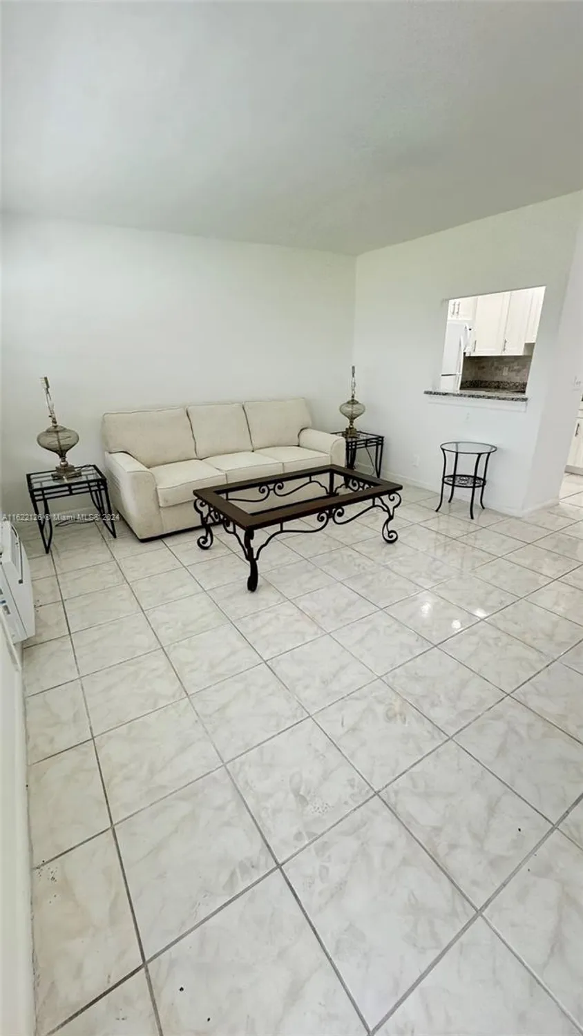 Property Slideshow image 3 of 37 | 163 coventry g # 163, West Palm Beach, FL, 33417