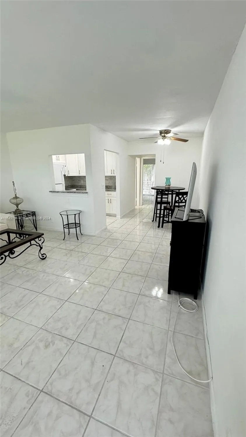 Property Slideshow image 4 of 37 | 163 coventry g # 163, West Palm Beach, FL, 33417