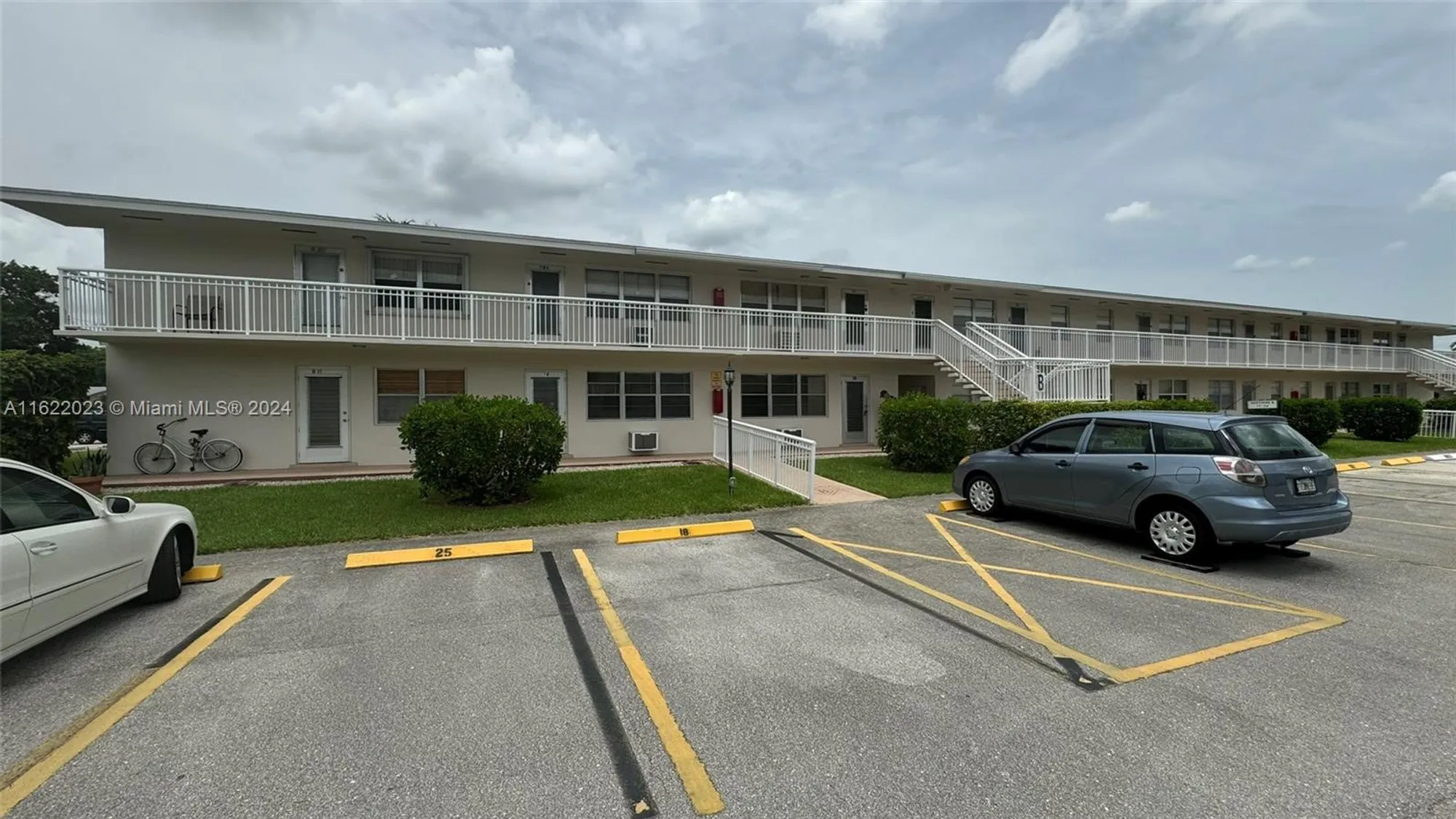 Property Slideshow image 24 of 31 | 18 hastings b # 18, West Palm Beach, FL, 33417