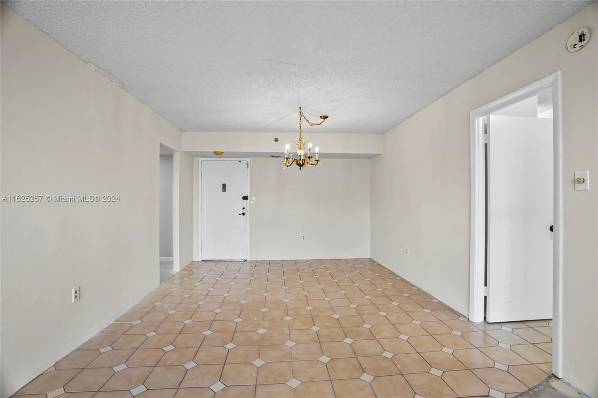 Property Slideshow image 7 of 20 | 1000 saint charles pl 522, Pembroke Pines, FL, 33026