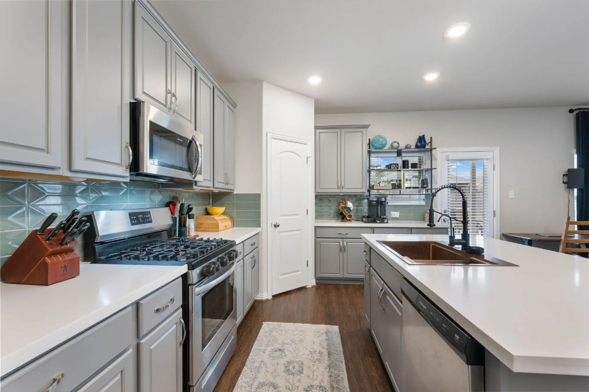 Property Slideshow image 7 of 24 | 2033 egret ave, New Braunfels, TX, 78132